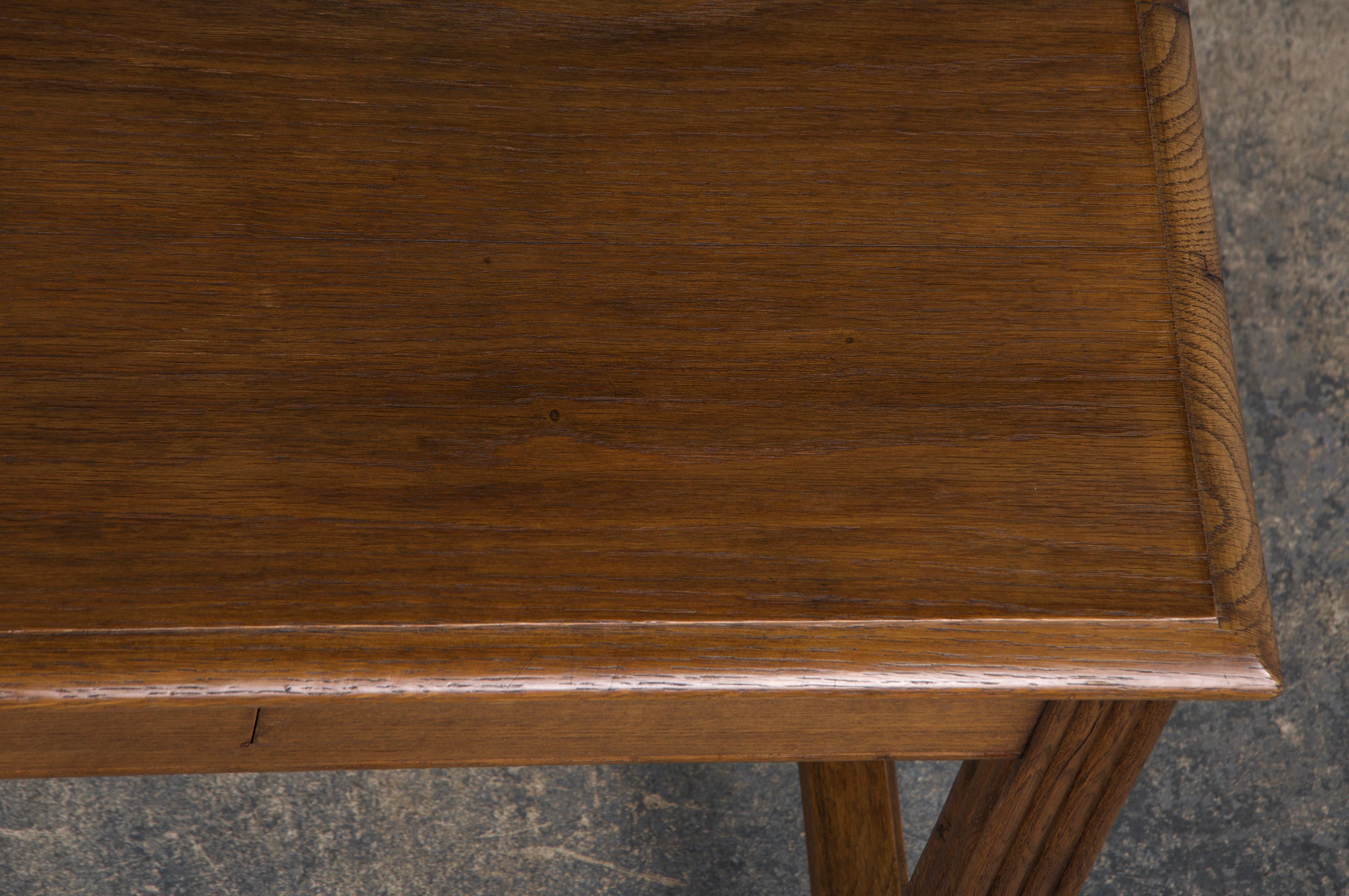 Chêne Bureau Art déco français en chêne des années 1930 en vente