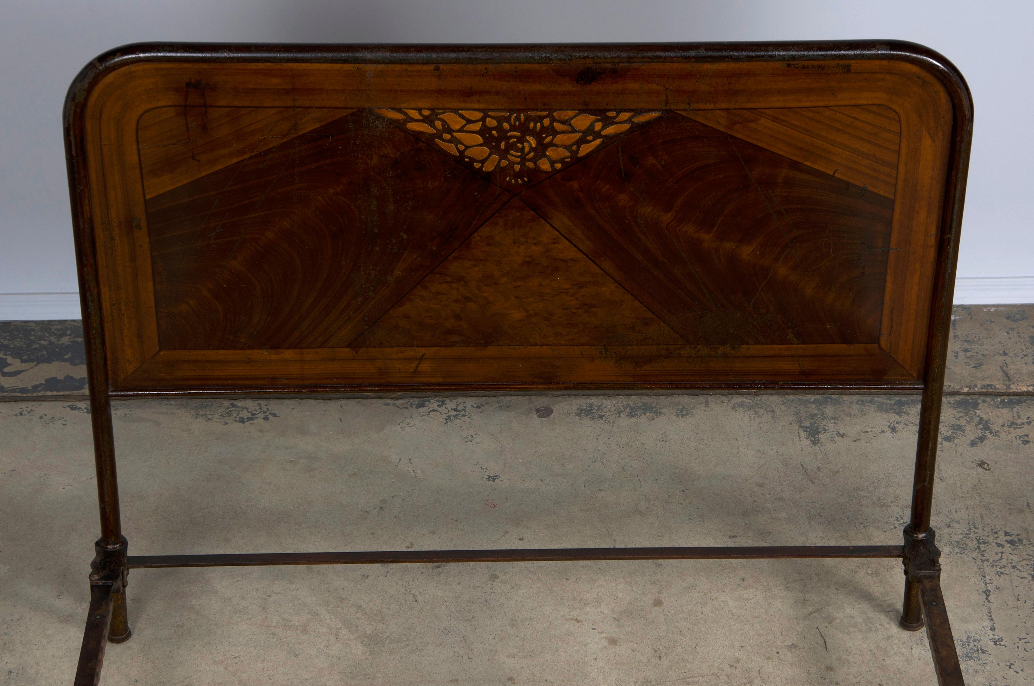 1930s French Art Deco Painted Wrought Iron Full Size Bed Frame For Sale 2