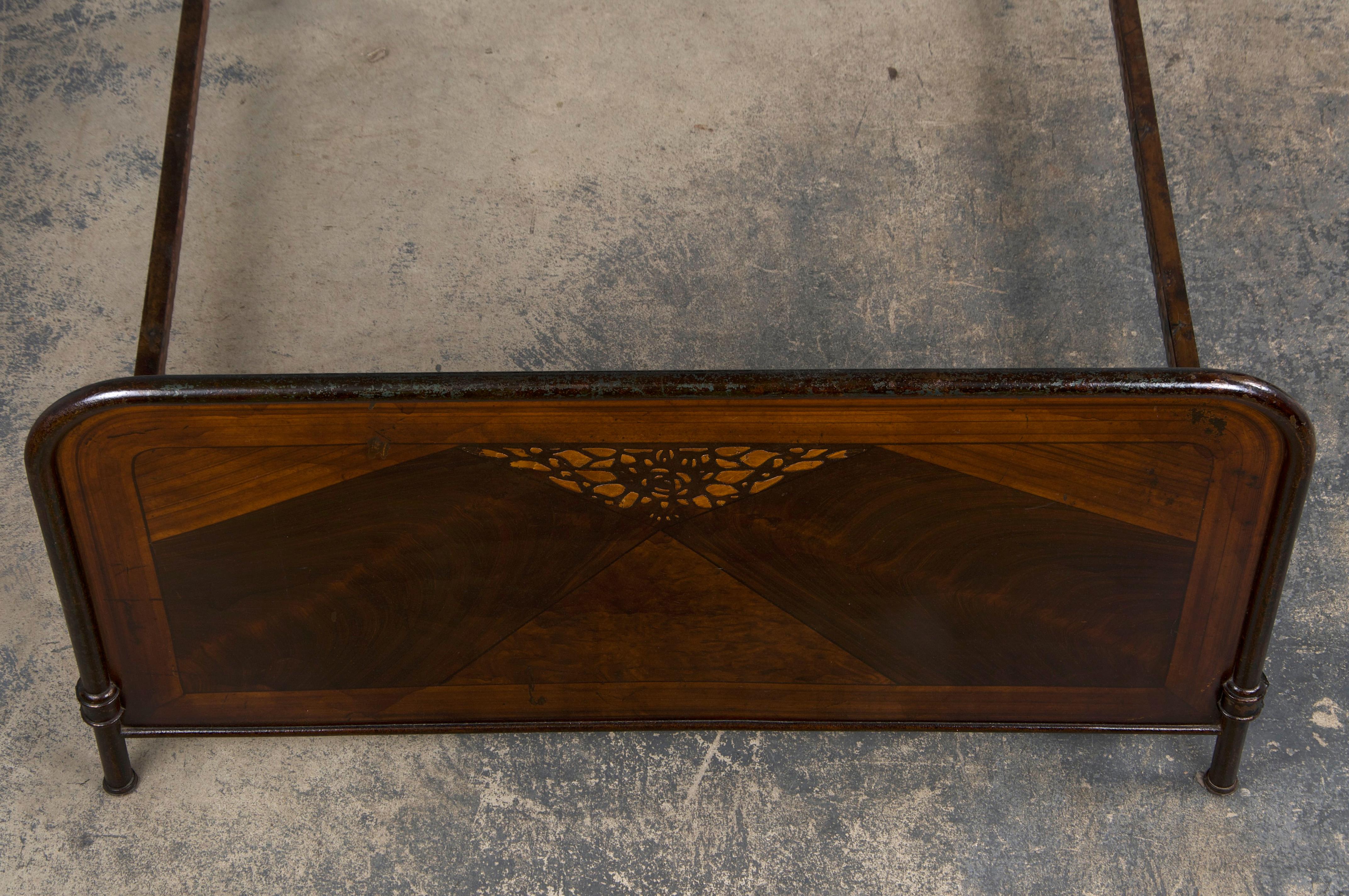 1930s French Art Deco Painted Wrought Iron Full Size Bed Frame For Sale 3