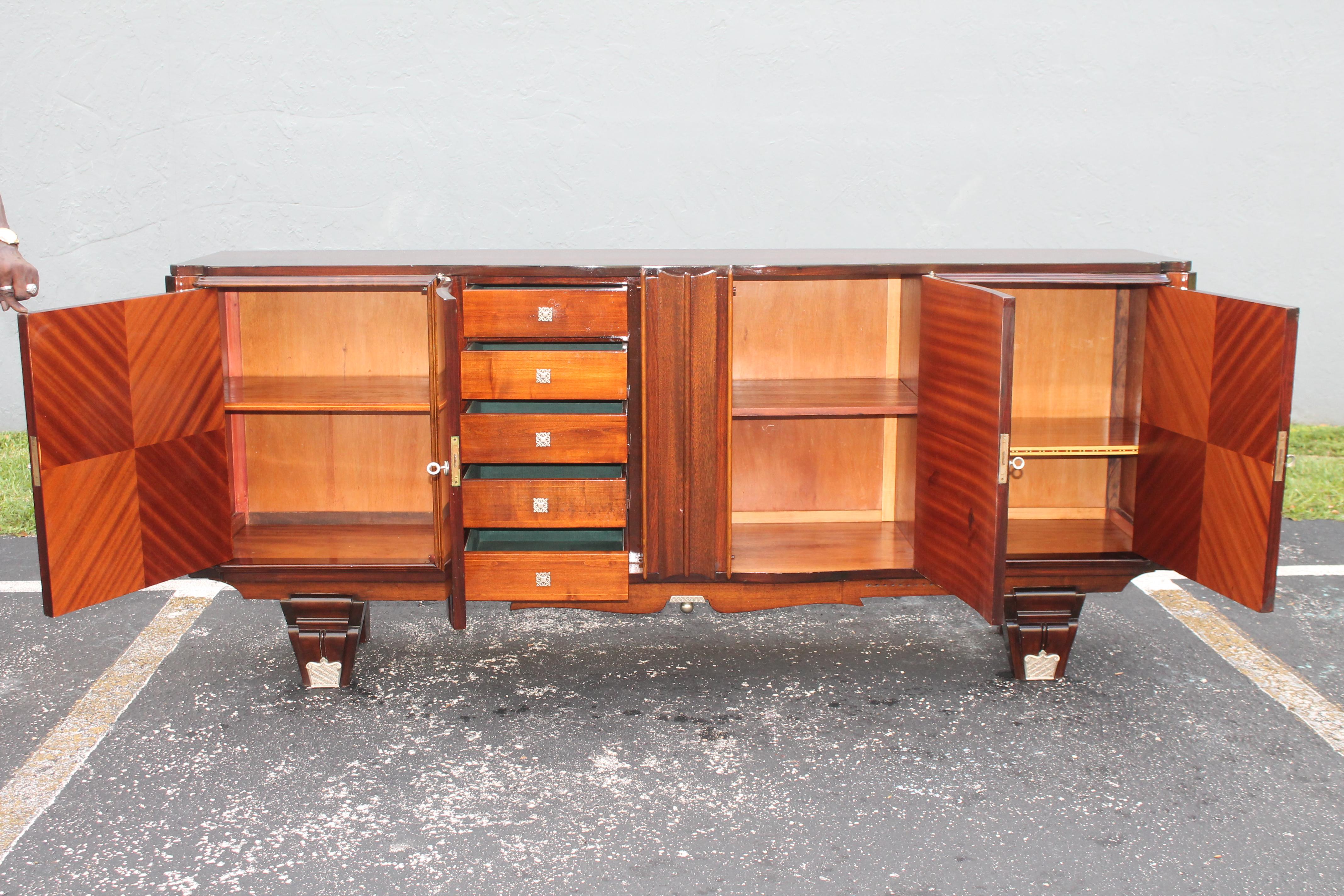 Buffet Art Deco francese del 1930 in palissandro/ M.M.P. Intarsio di sirene stile Jules Leleu in vendita 5