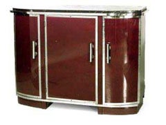 Credenza Art Déco francese degli anni '30, laccata rossa, finiture cromate, piano in marmo