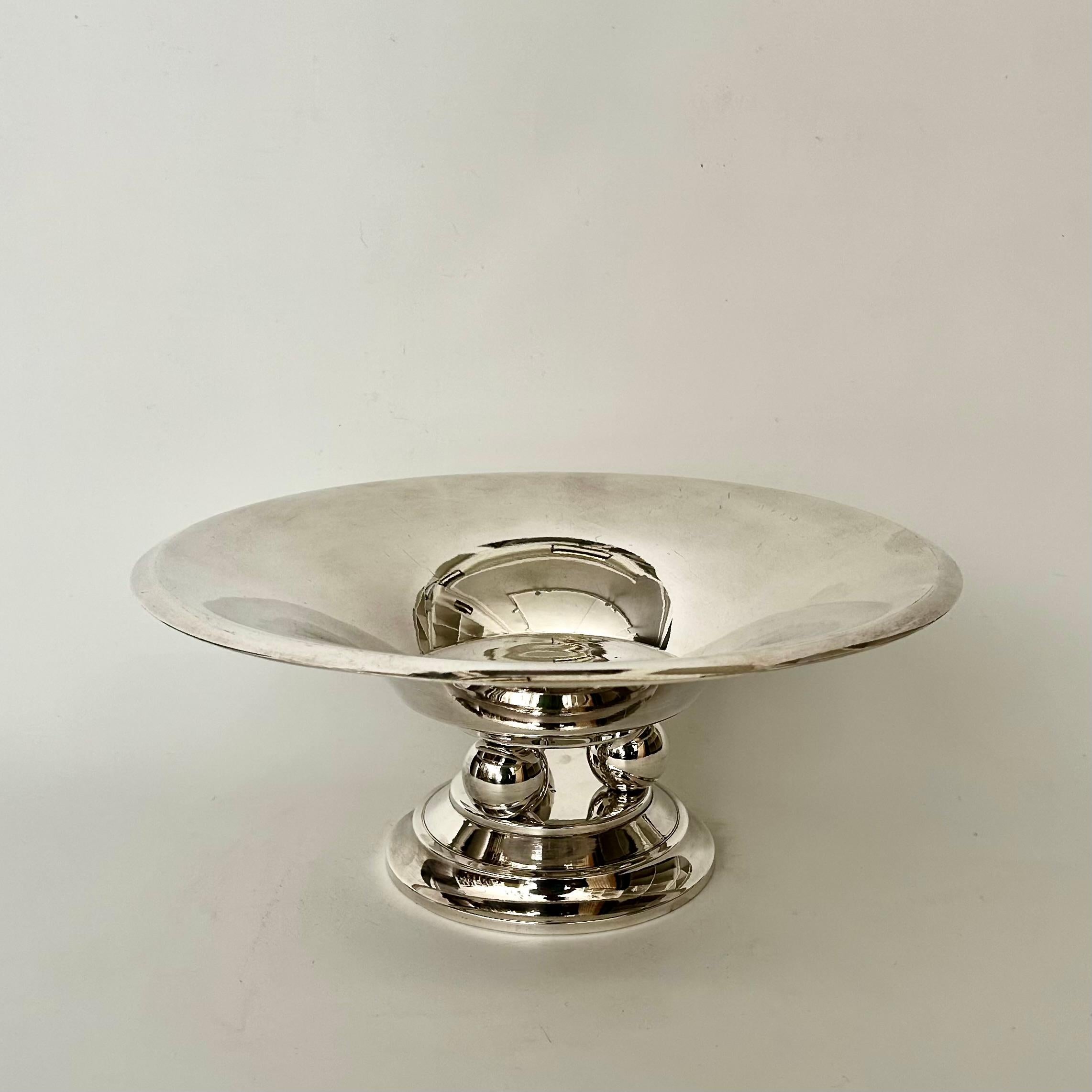 Mid-20th Century Large French Art Deco Silver Centrepiece by Francois Frionnet For Sale