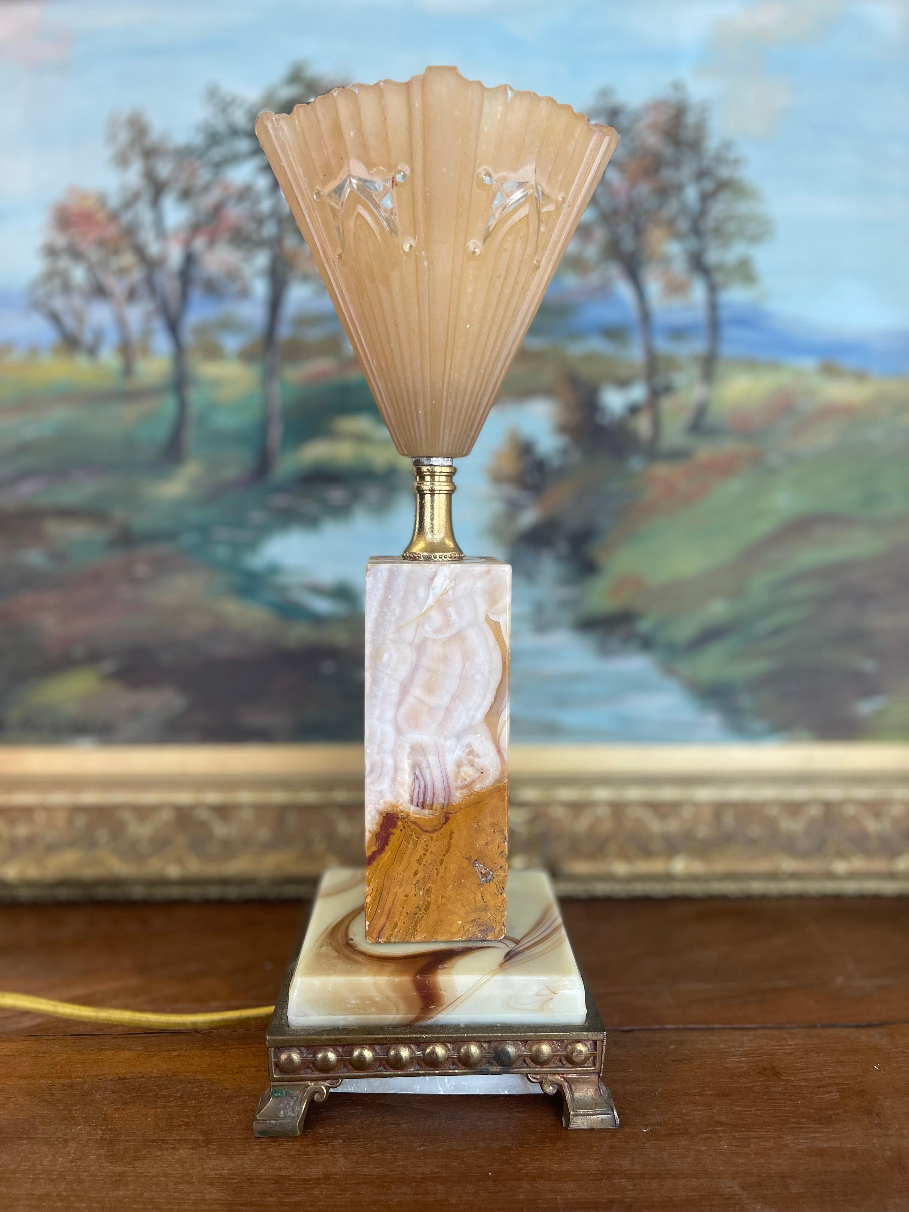 Mid-20th Century 1930s French Art Deco Style Table Lamp with Molded Peach Glass Fan Shade For Sale