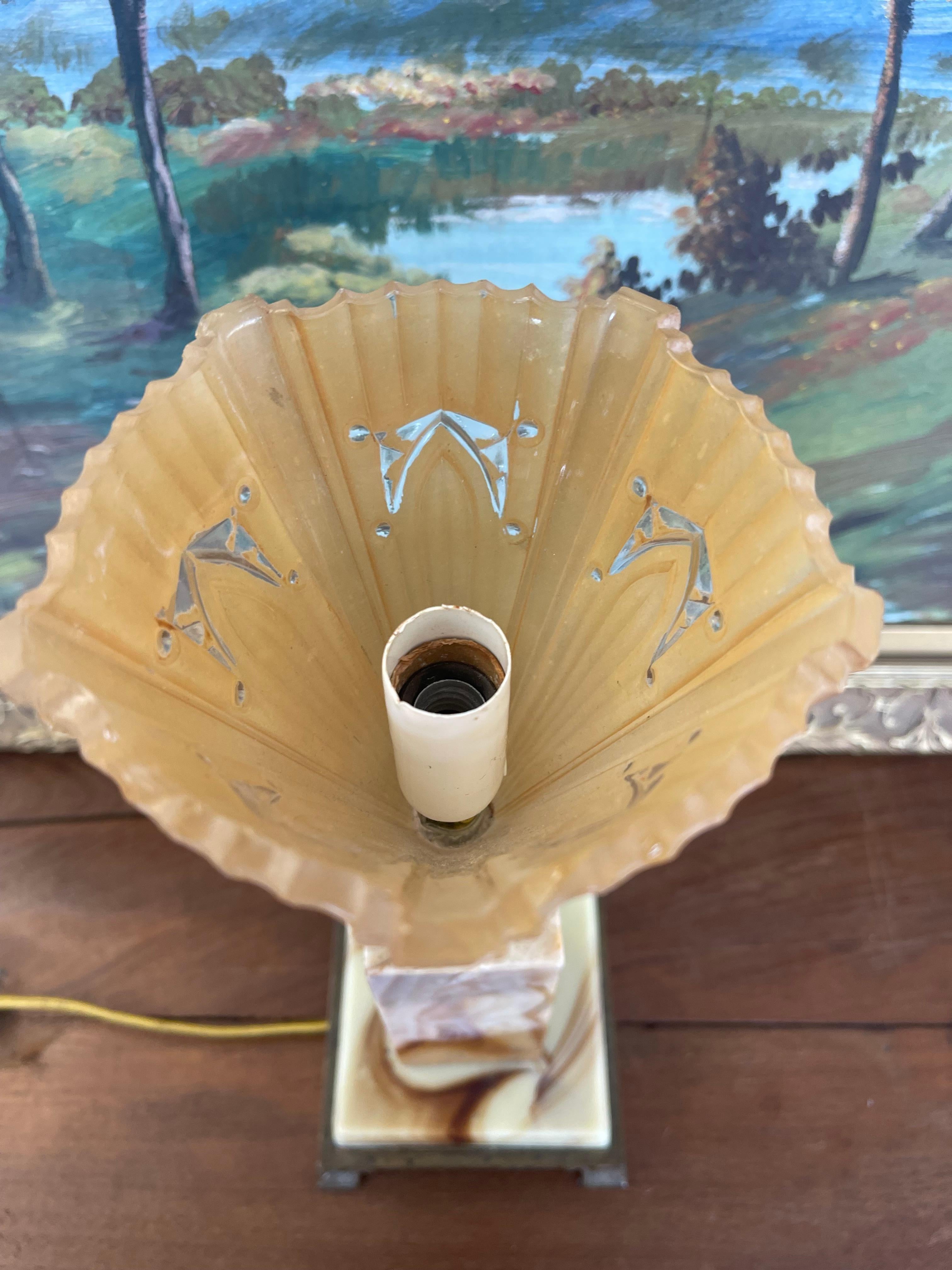 1930s French Art Deco Style Table Lamp with Molded Peach Glass Fan Shade For Sale 1