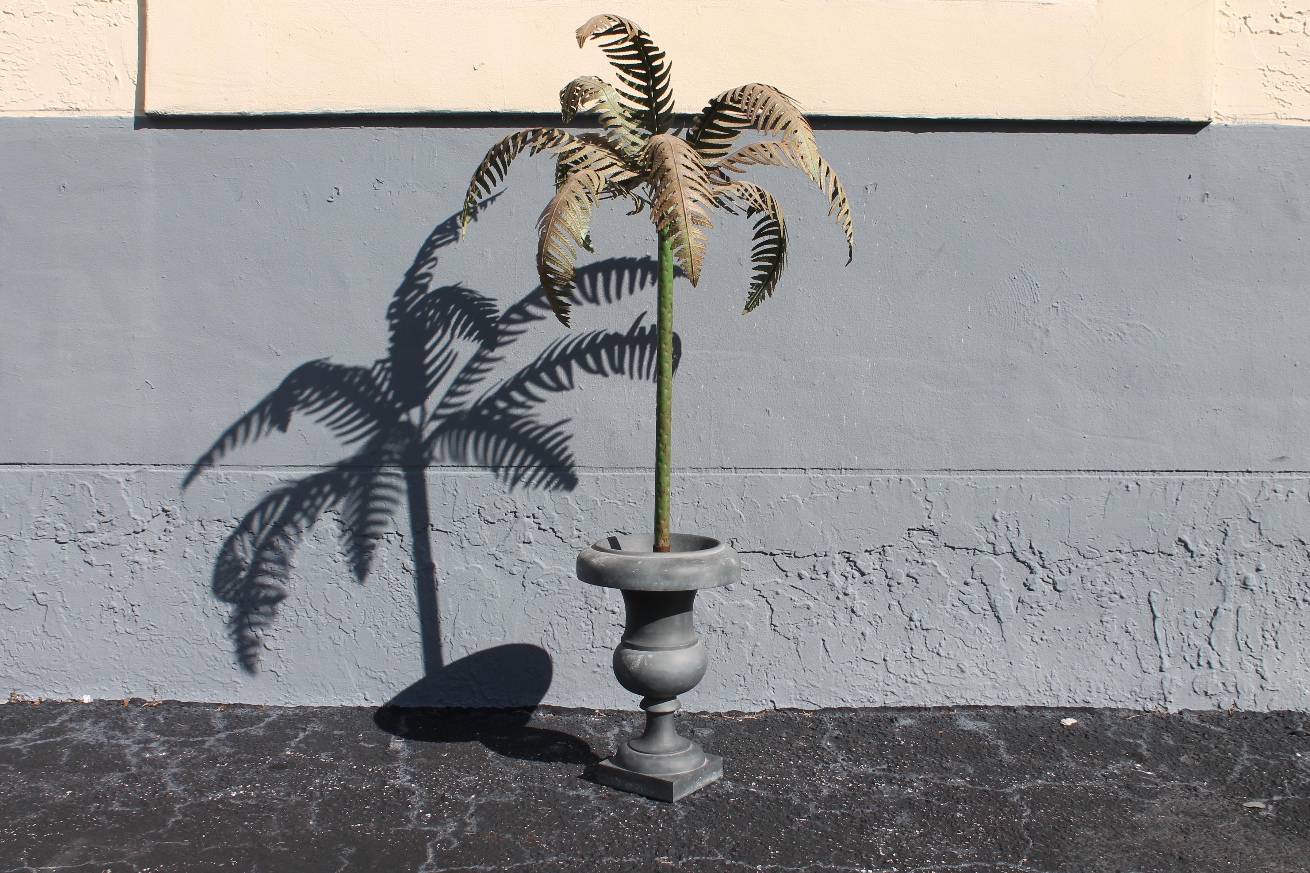 1930's French Art Deco Verde Potted Palm Tree Sculpture - Large In Good Condition For Sale In Opa Locka, FL