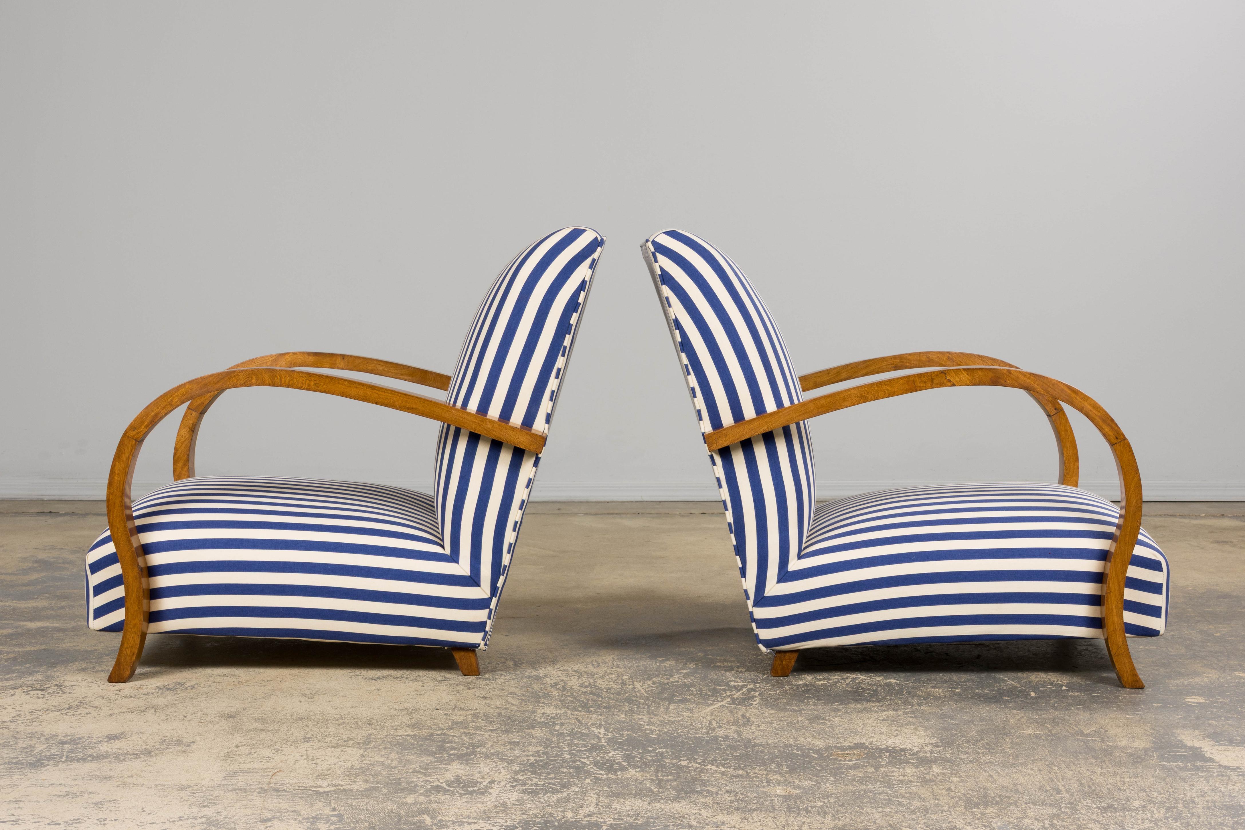 1930s French Art Deco Walnut Bridge Arm Lounge Chairs in Blue Stripe - A Pair For Sale 4