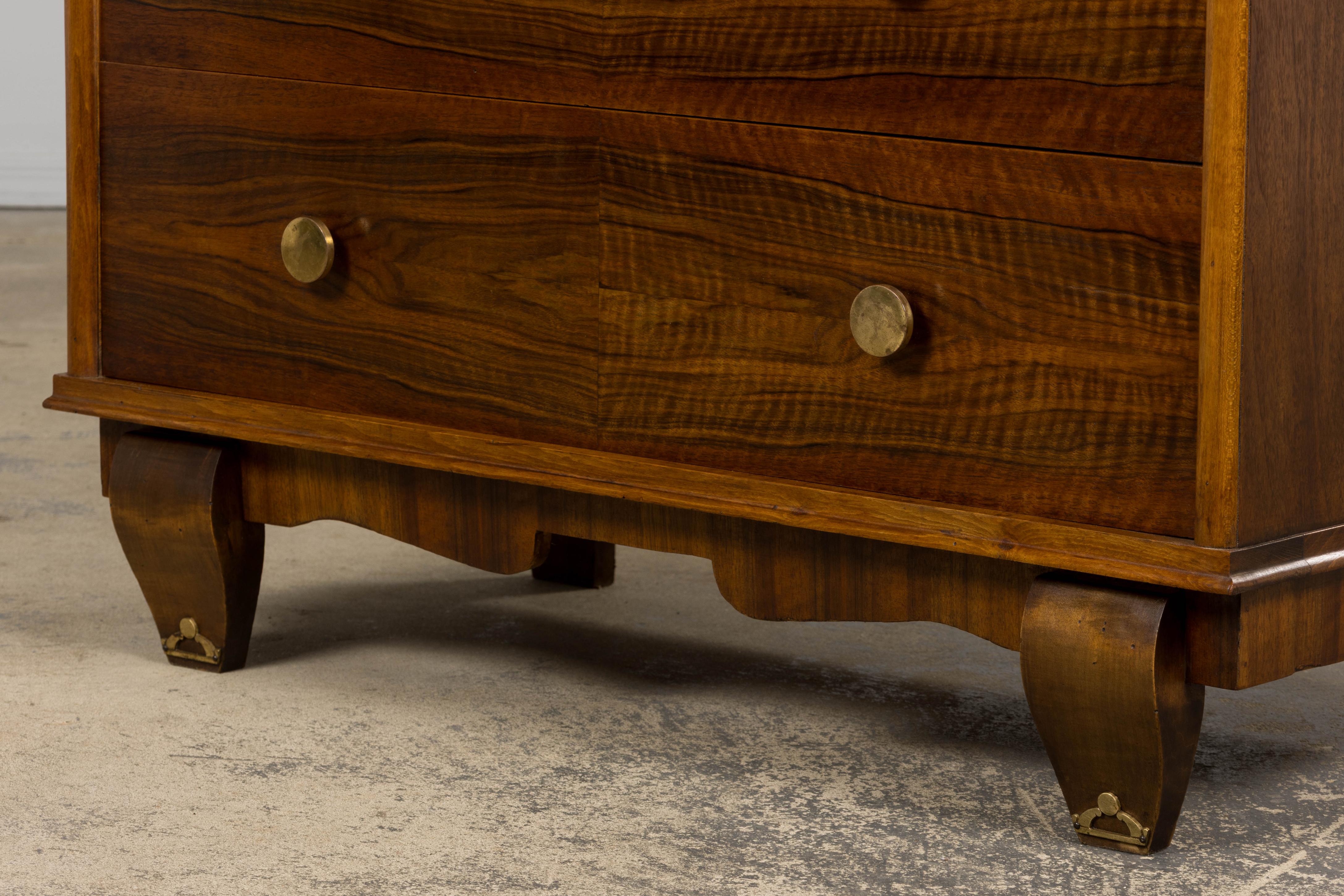 Cómoda francesa Art Decó de nogal de los años 30 en venta 10