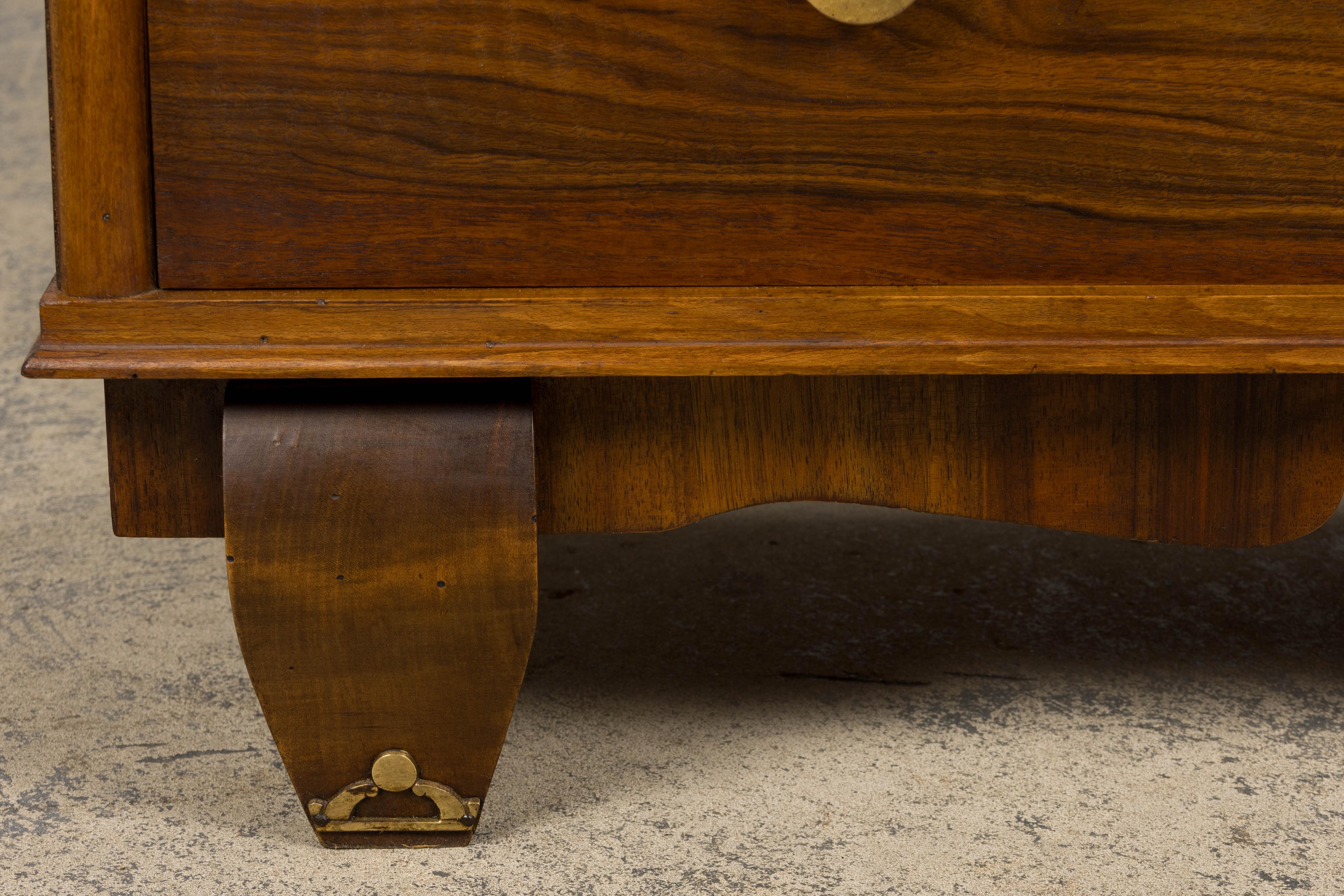 Cómoda francesa Art Decó de nogal de los años 30 en Bueno estado para la venta en Astoria, NY