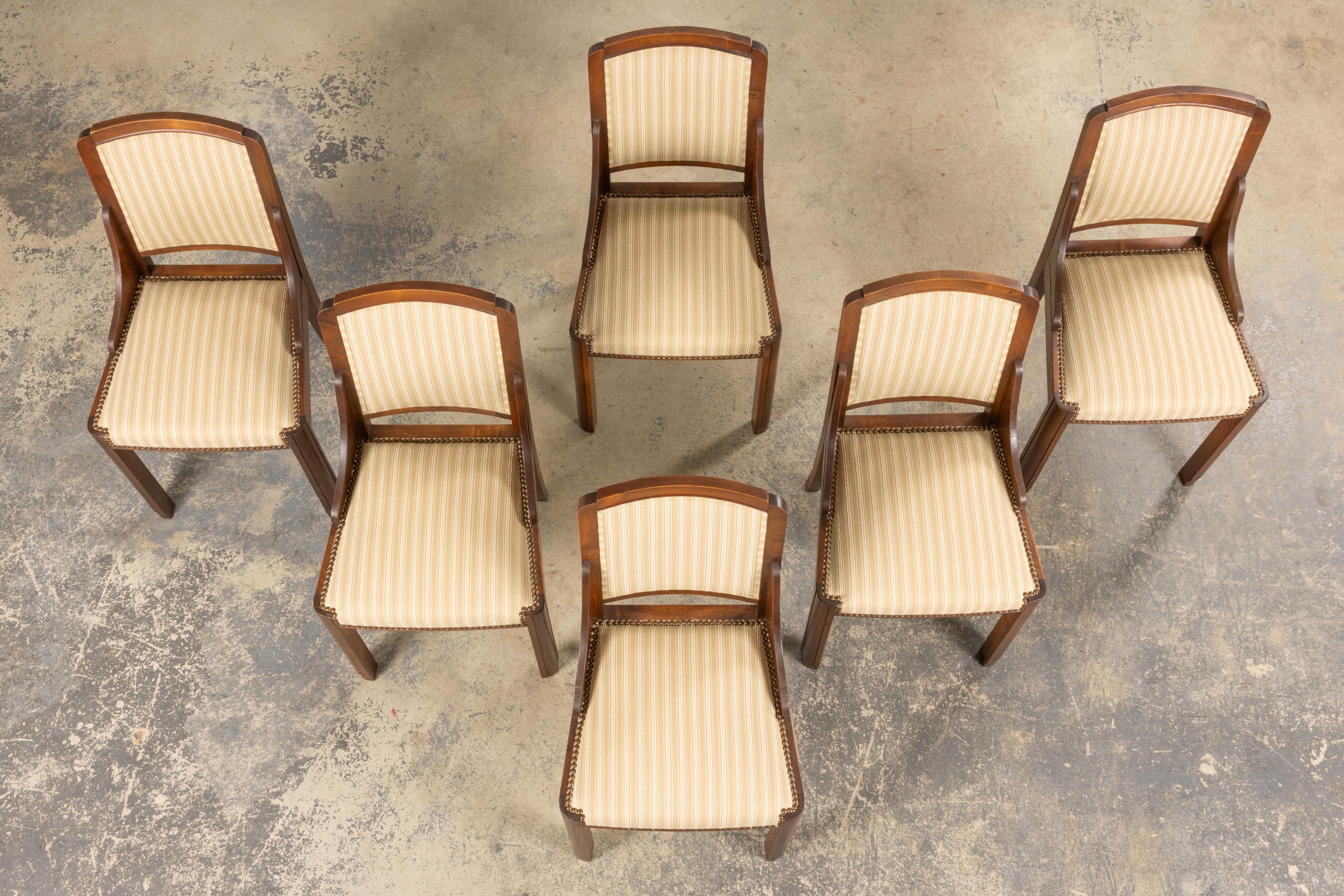 Art Déco Sedie da pranzo in noce Art Deco francese degli anni '30 a righe beige - Set di 6 in vendita