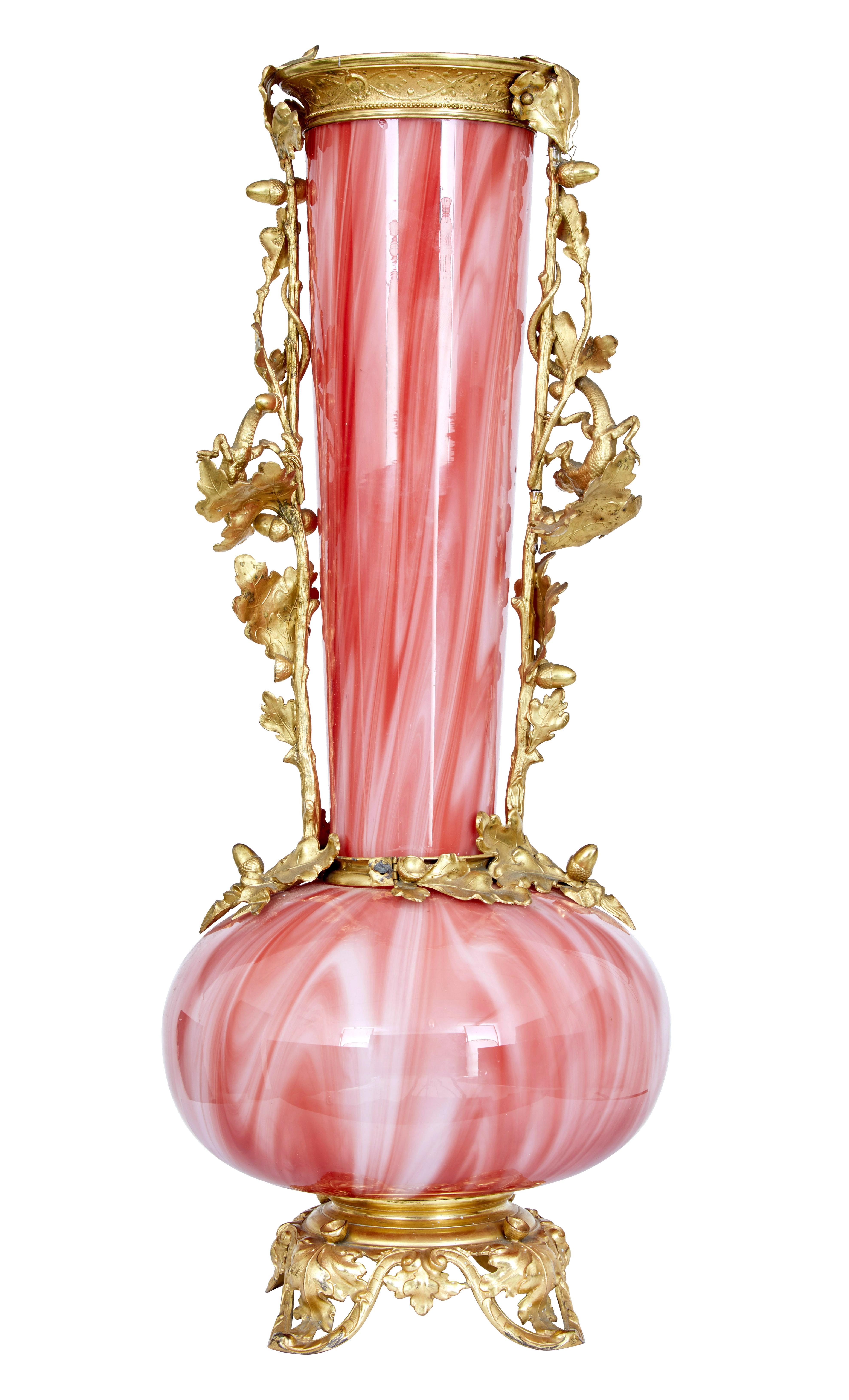 Art Nouveau Vaso in vetro artistico francese degli anni '30 con montature in ormù in vendita