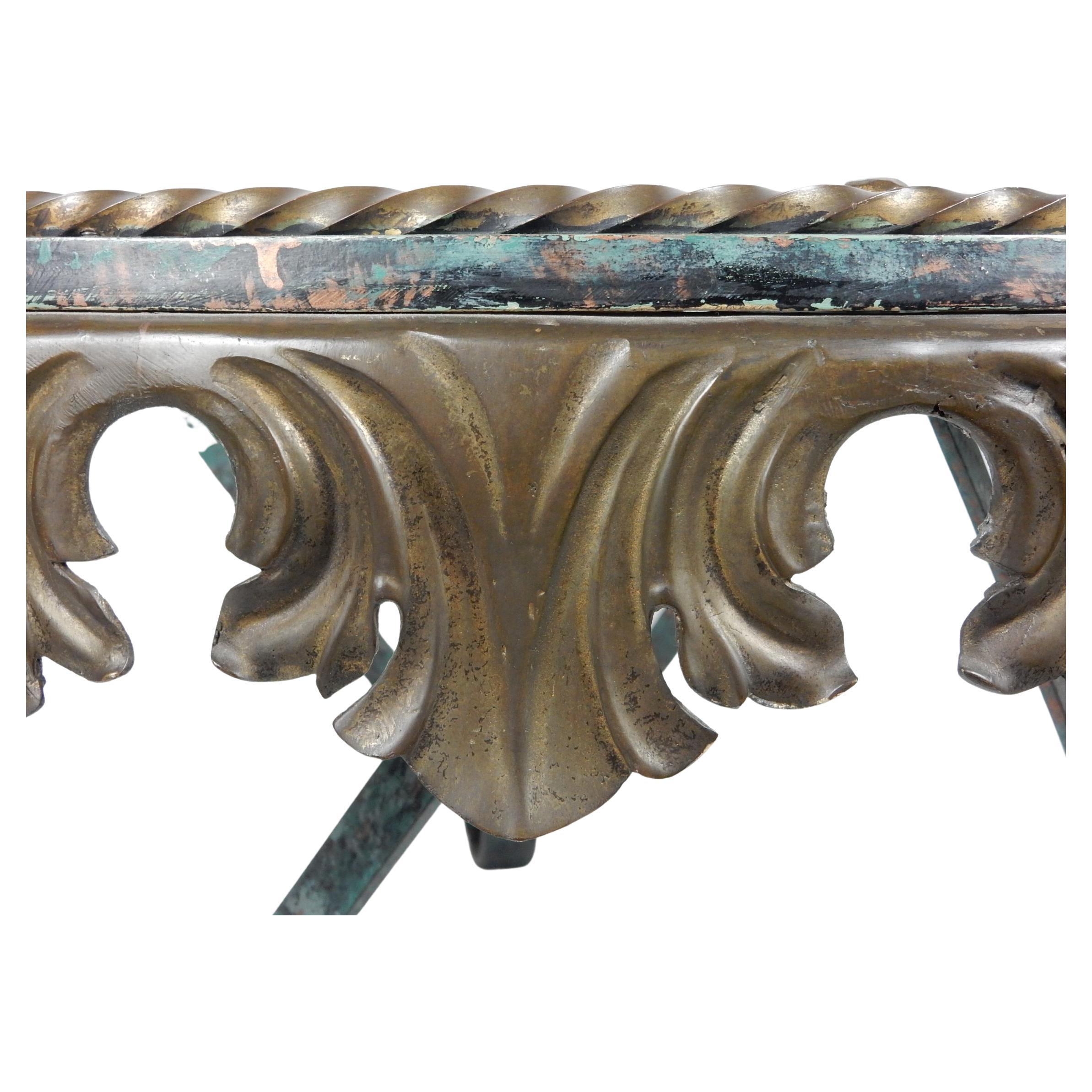 Bronze Table basse Arts & Crafts des années 1930 en bronze et fer forgé en vente