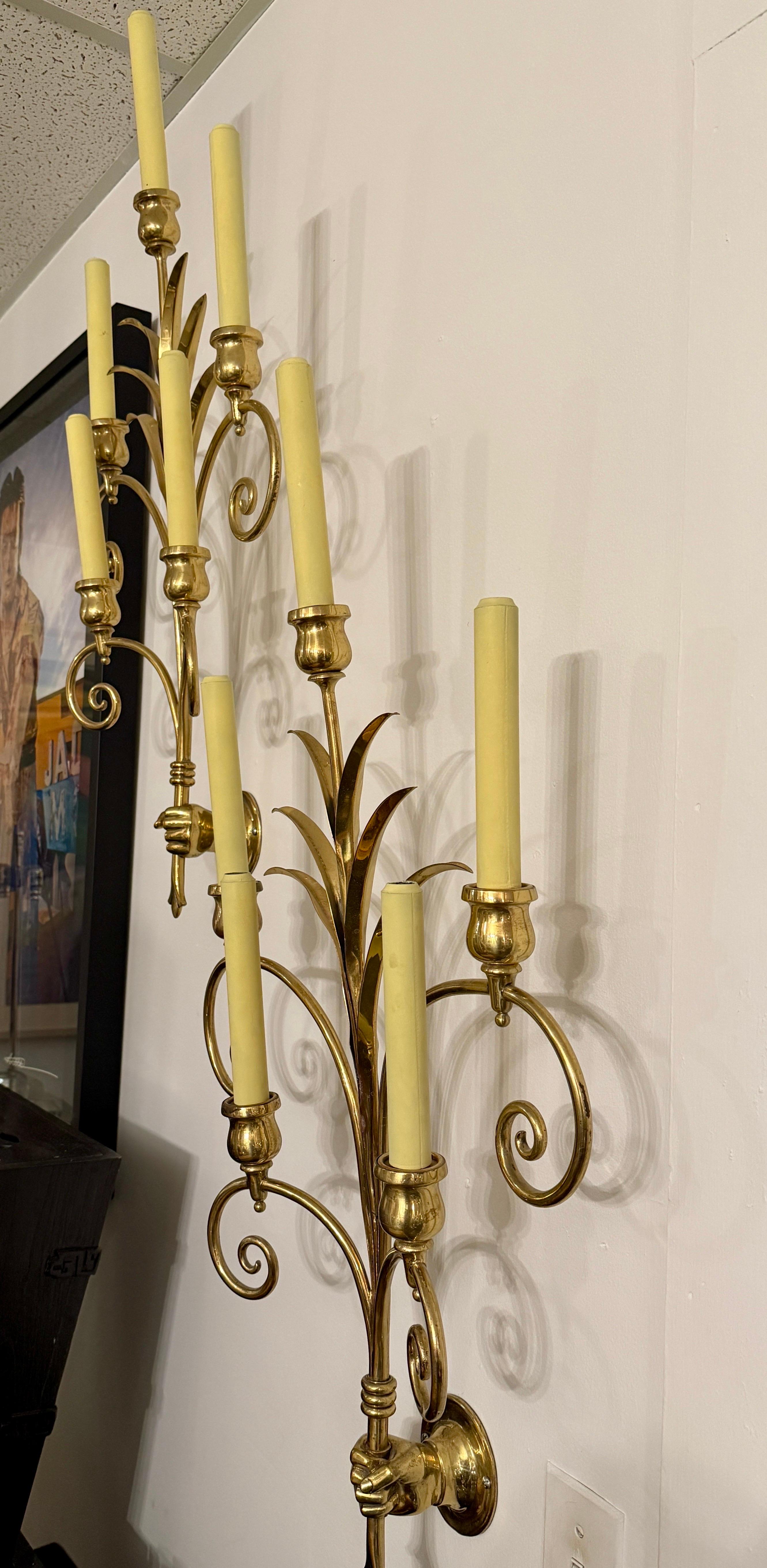 Francese Sconcese francesi a candelabro degli anni '30 in ottone, COPPIA in vendita