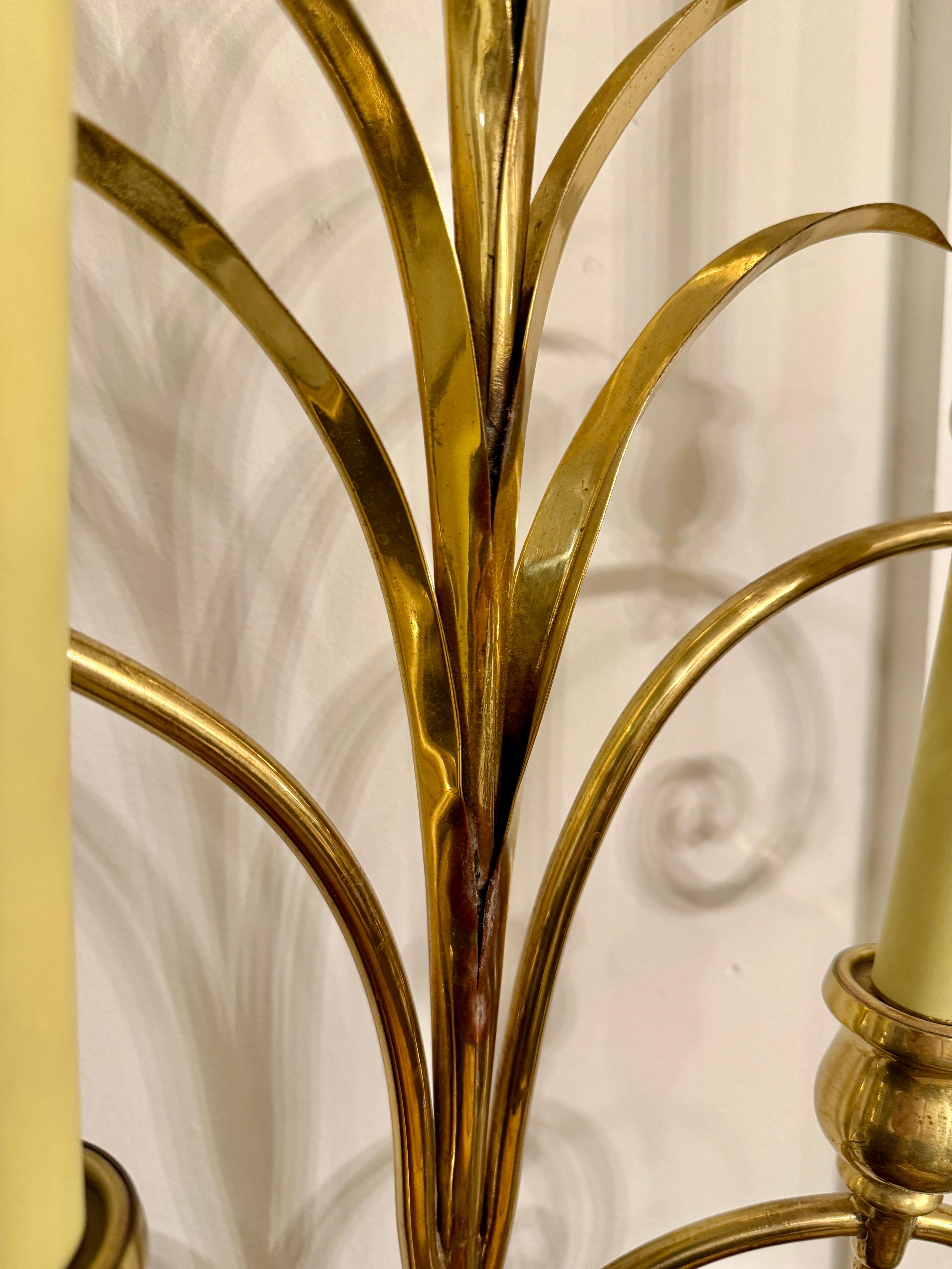 Ottone Sconcese francesi a candelabro degli anni '30 in ottone, COPPIA in vendita