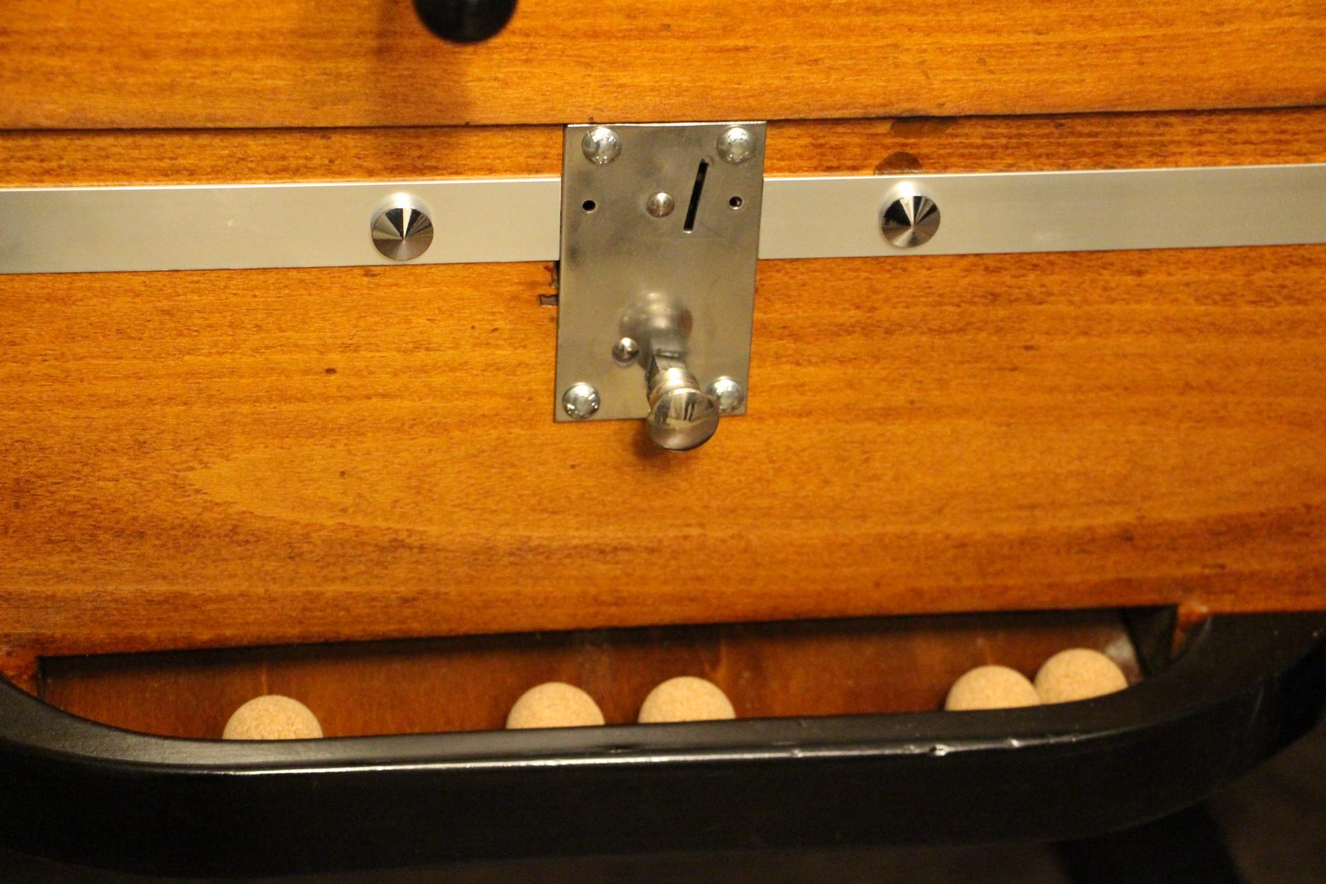 1930s French Cafe's Foosball Table In Good Condition In Saint-Ouen, FR