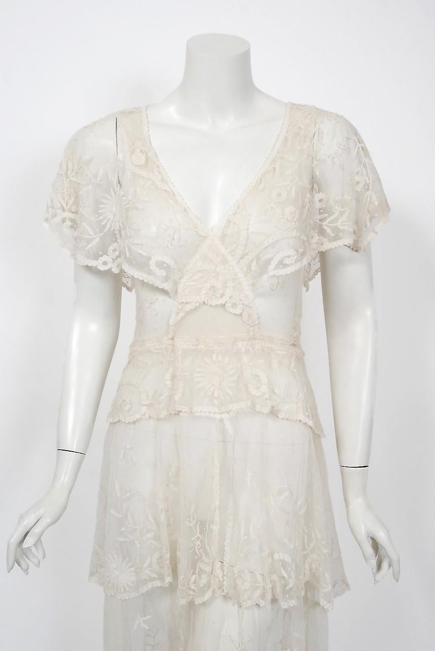 1930's French Couture Ivory White Lace Capelet Plunge Tiered Bias-Cut Dress  In Good Condition In Beverly Hills, CA
