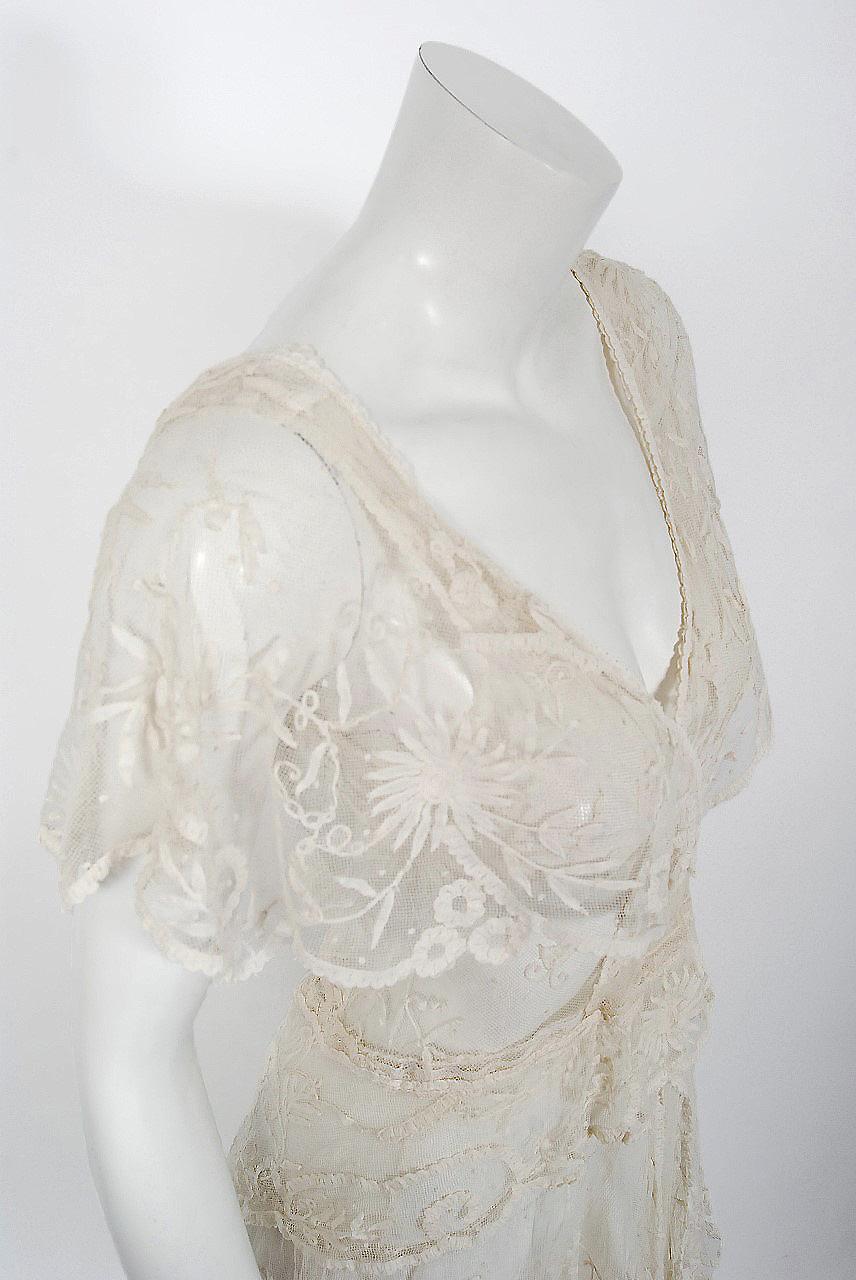 Women's 1930's French Couture Ivory White Lace Capelet Plunge Tiered Bias-Cut Dress 