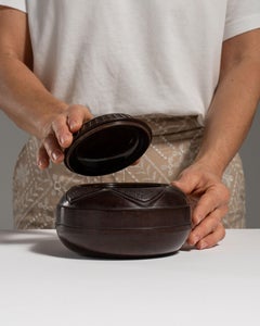 Tarro francés de baquelita de estilo Art Déco de los años 30, de color marrón oscuro, con tapa