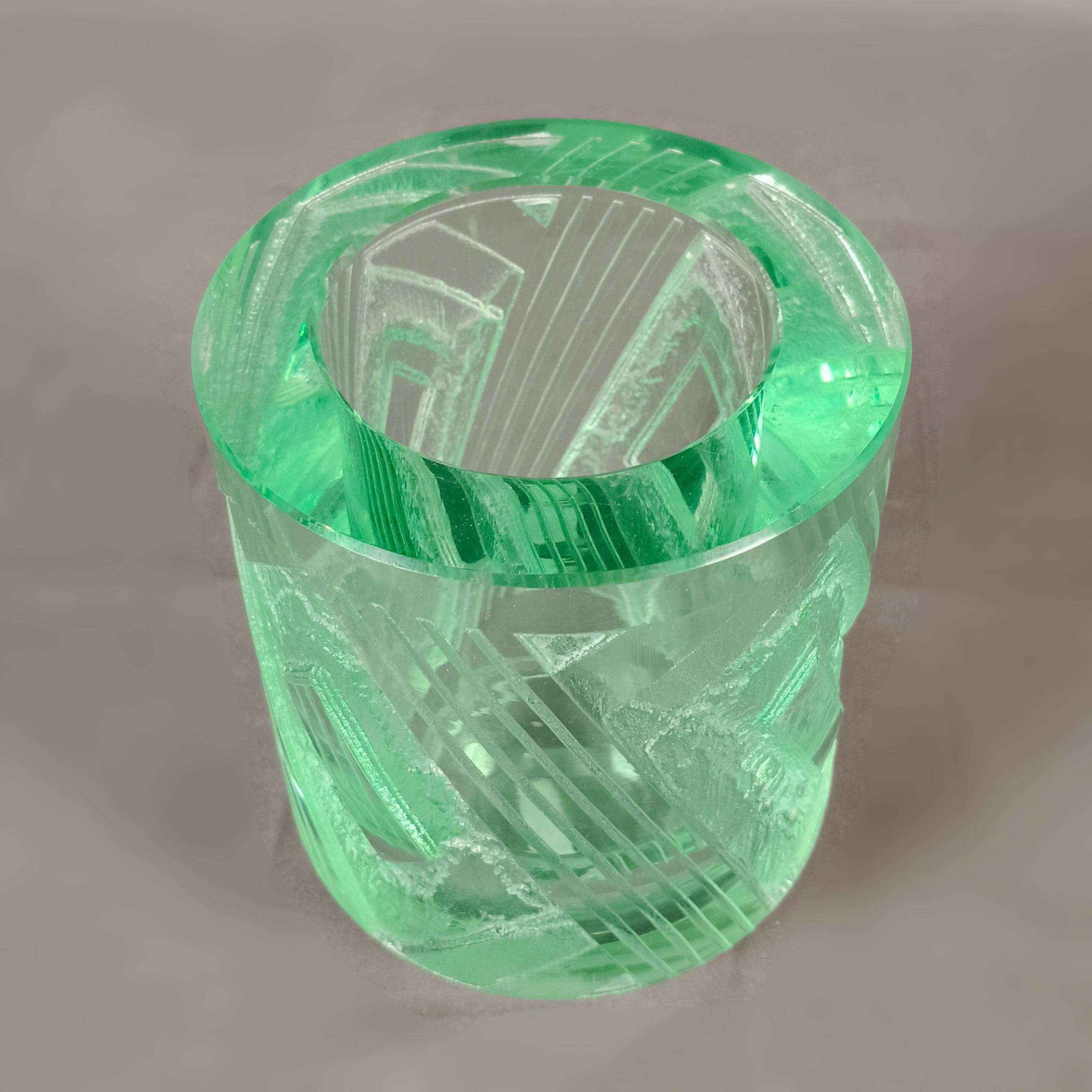 Jarrón de cristal grueso prensado verde Daum Nancy Art Decó francés de 1930 Presionado en venta