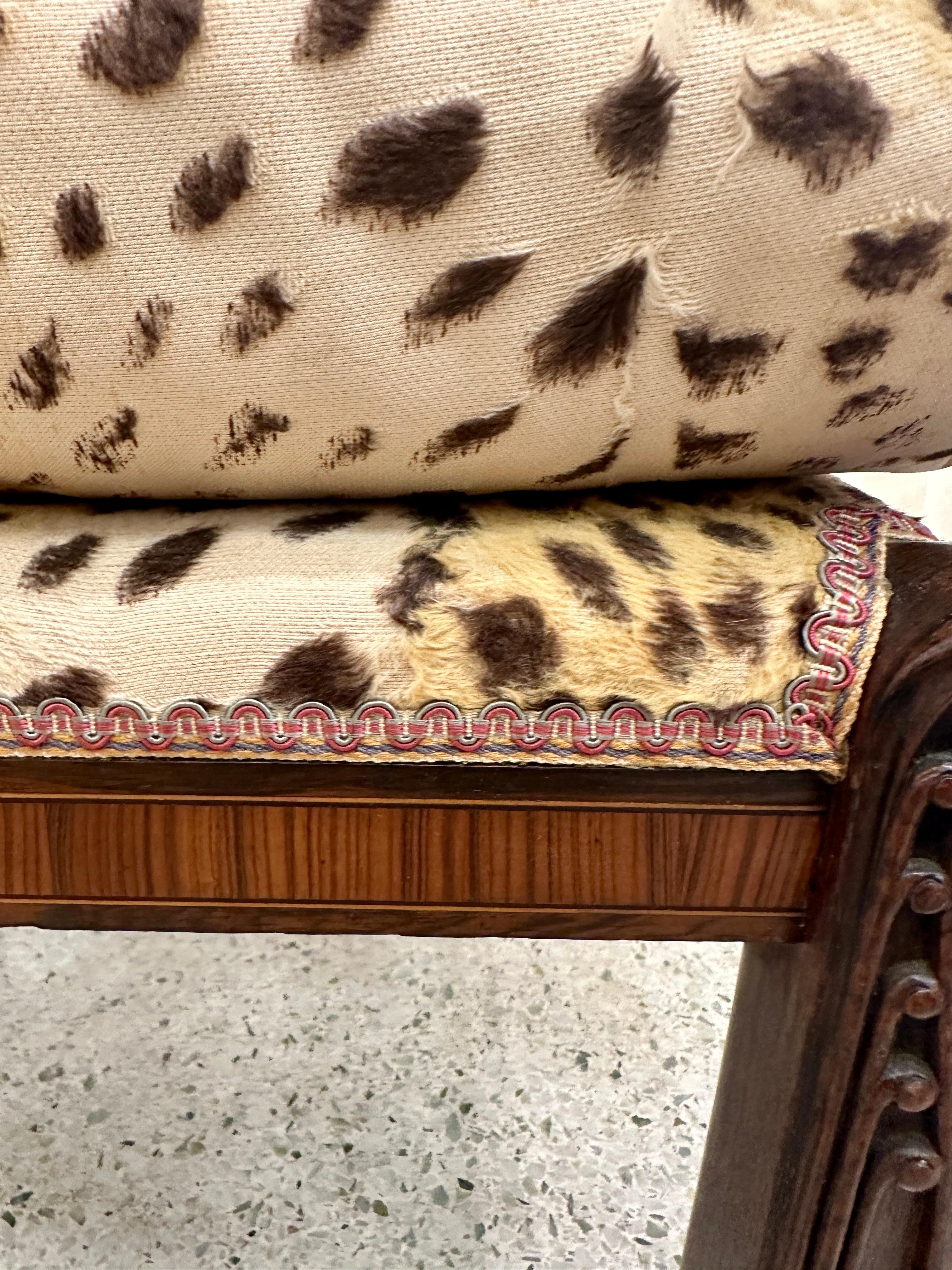 Sgabello in legno intagliato francese Deco del 1930 in vendita 5