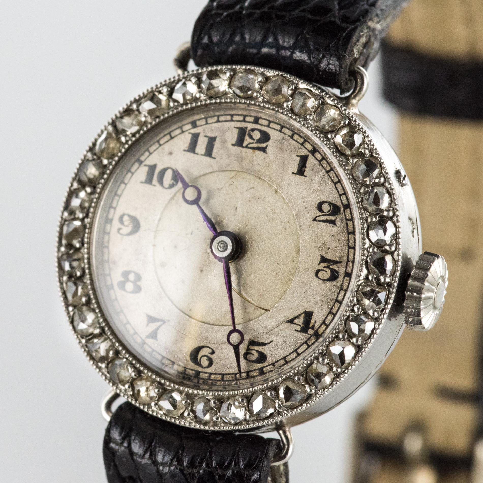 1930s Art Deco French Diamond Platinum Mechanical Ladies Watch In Good Condition In Poitiers, FR