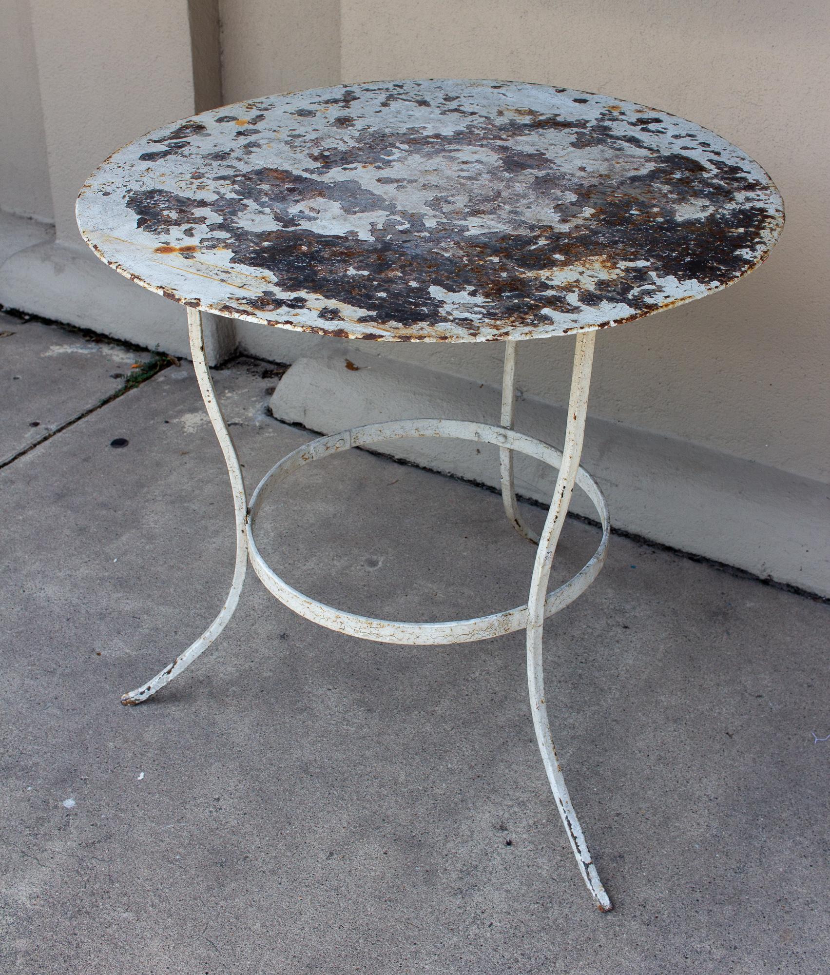 1930s French Distressed Painted Iron Garden Table 5