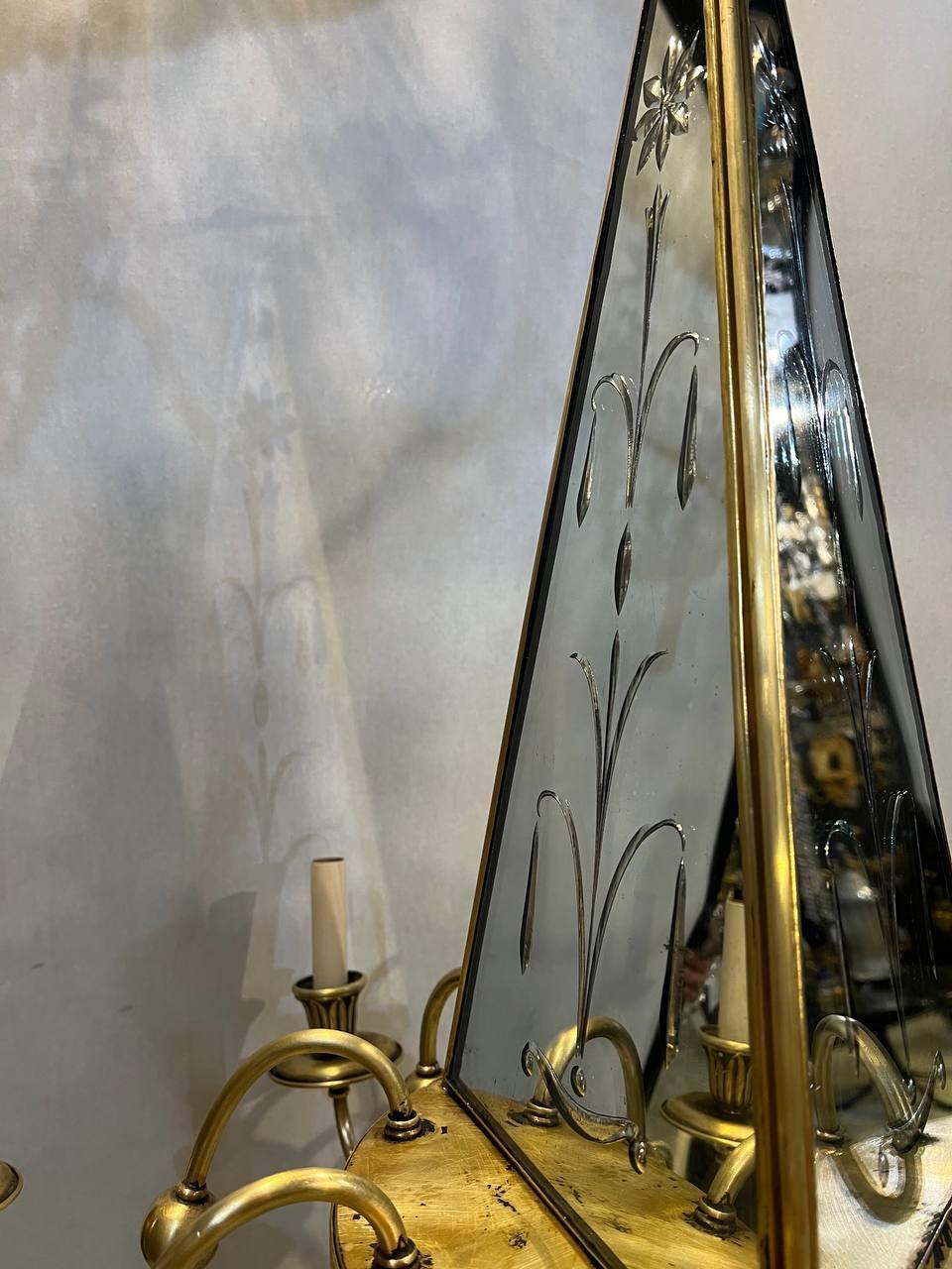Französischer Kronleuchter aus geätztem Spiegel und Bronze von 1930 (Radiert) im Angebot