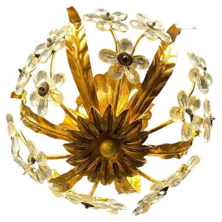 Monture encastrée française des années 1930 avec fleurs en cristal Bon état - En vente à New York, NY