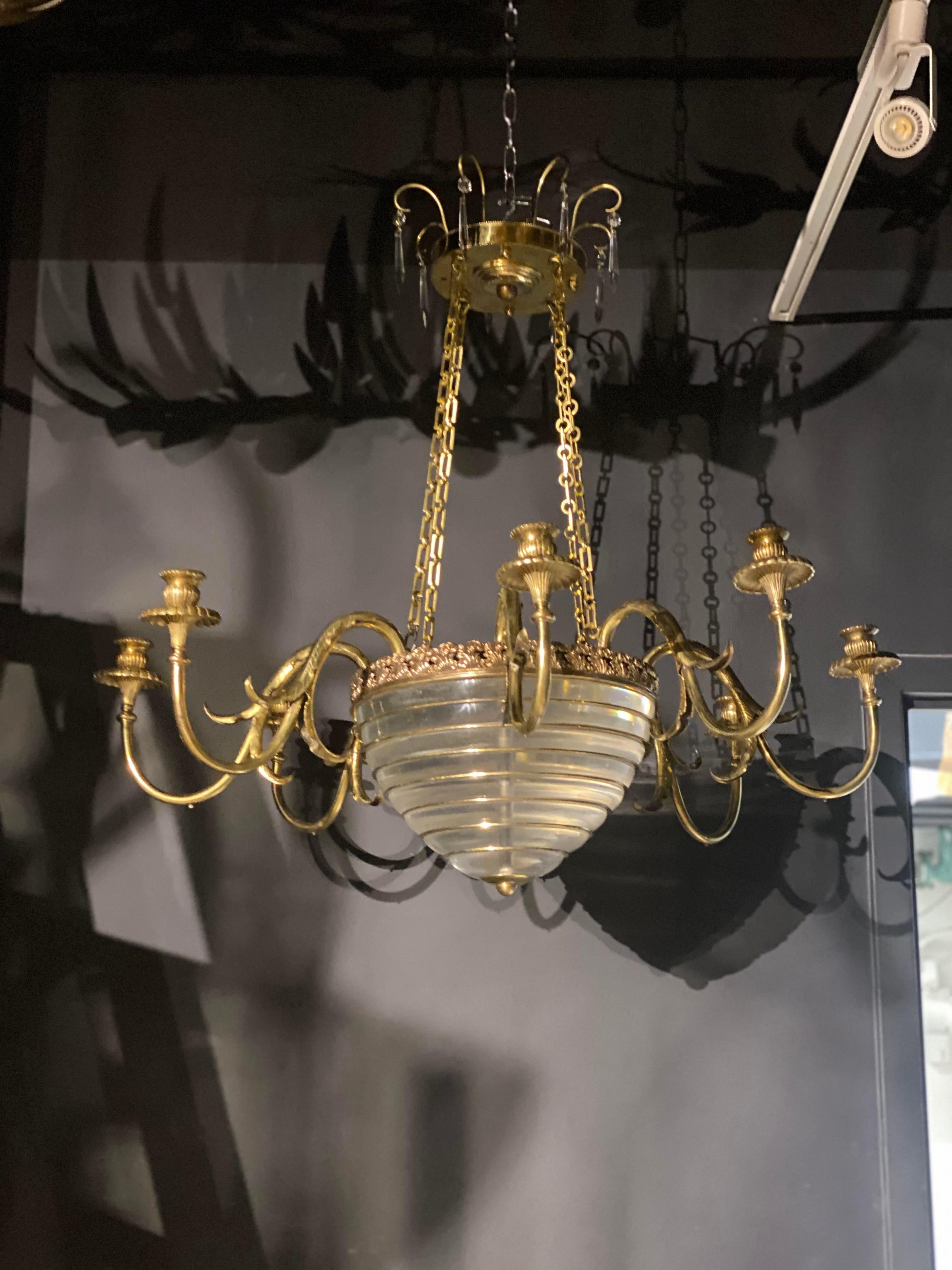 1930’s French Gilt Bronze and Crystal Chandelier In Good Condition For Sale In New York, NY