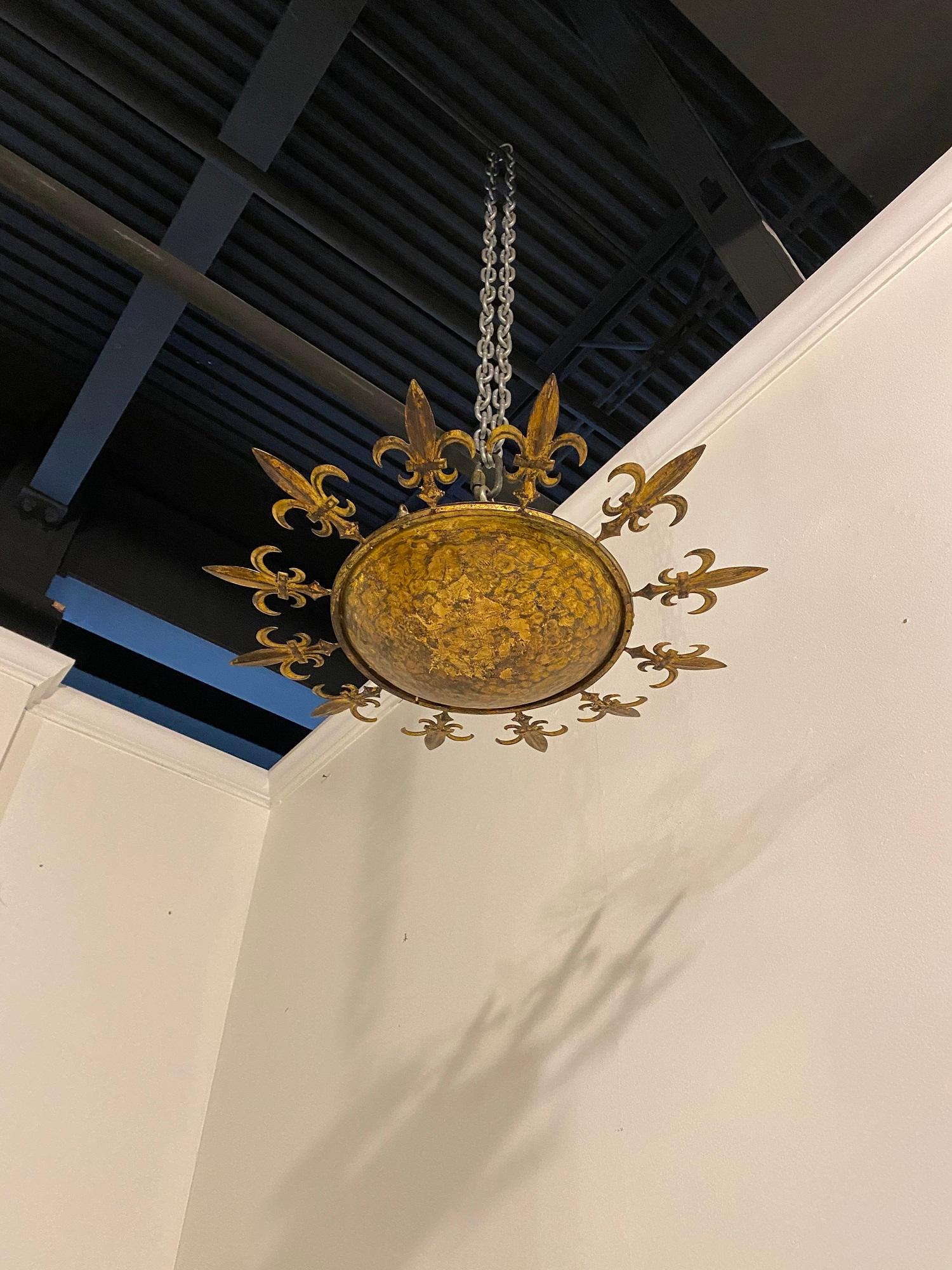 1930s French Gilt Metal Sunburst Light Fixture In Good Condition For Sale In New York, NY