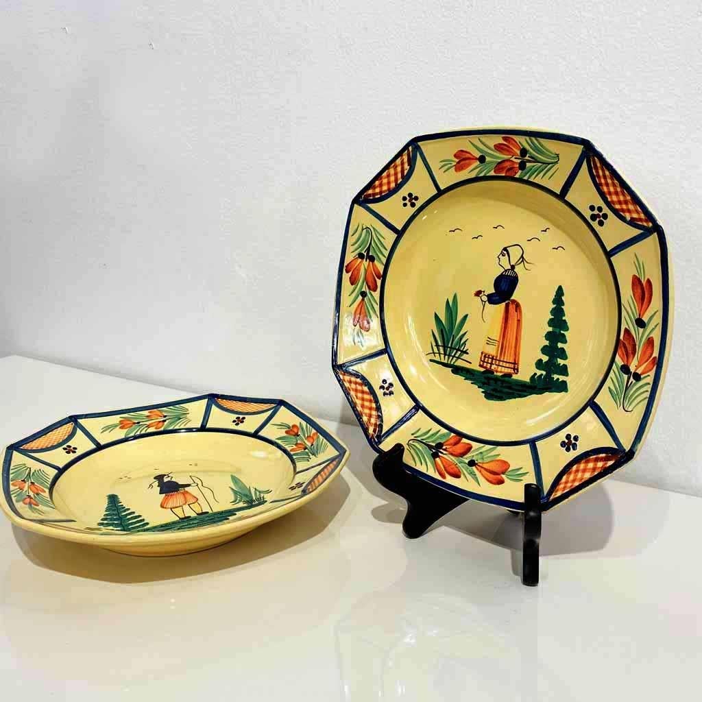 20th Century 1930s French Henriot Quimper Faience Pair of Man Woman Octagonal Yellow Plates