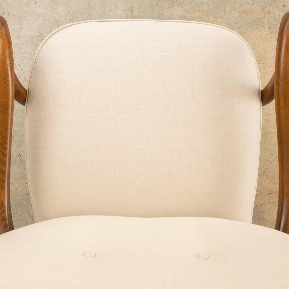 1930s French Linen Armchair en vente 2