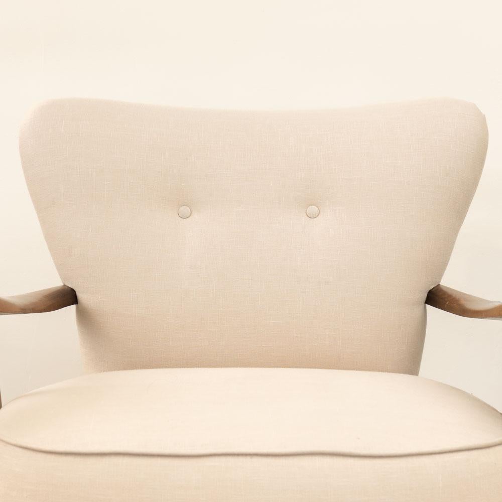 1930s French Linen Armchair en vente 3