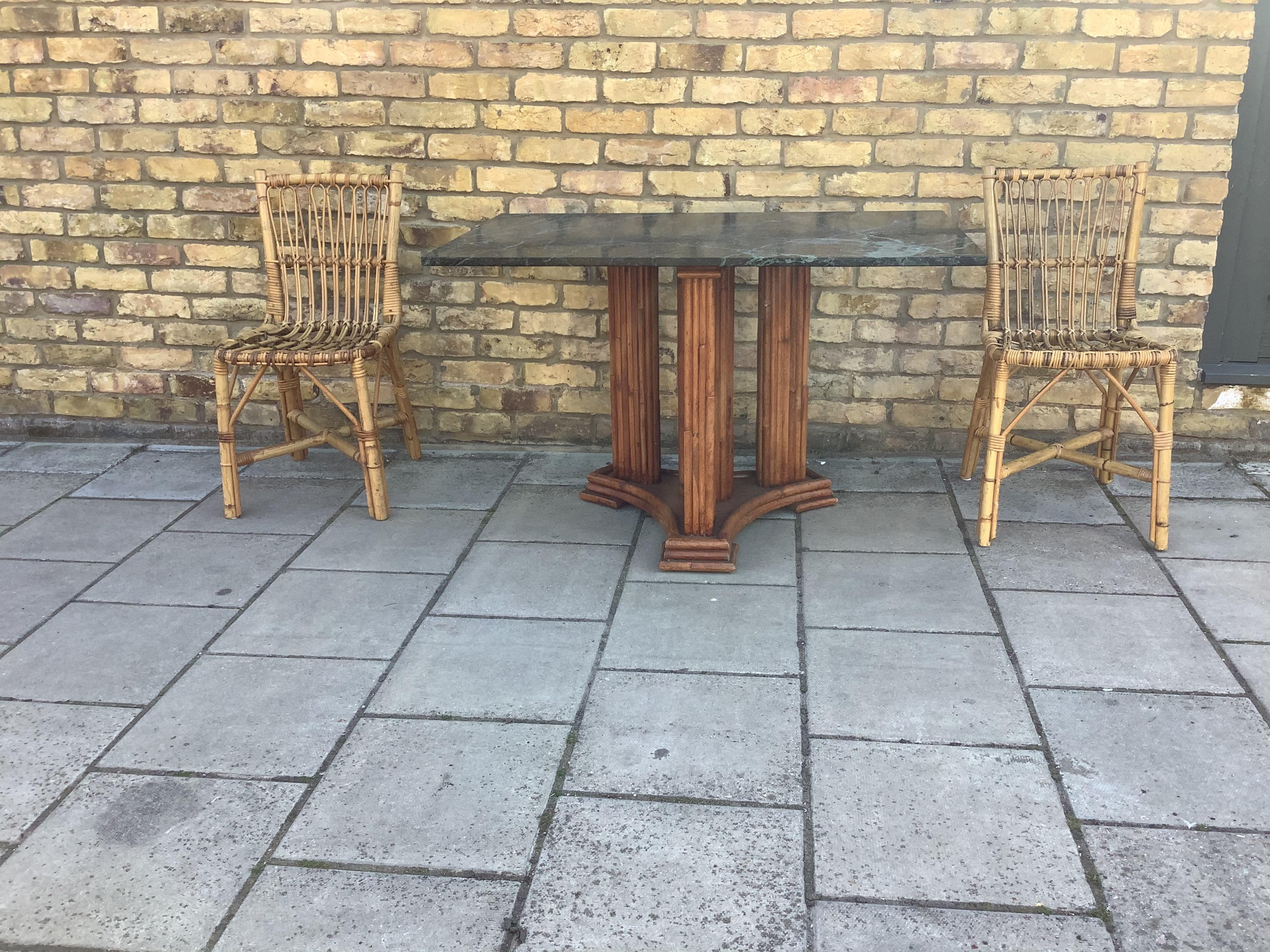Mesa de comedor francesa de 1930 de mármol y bambú Francés en venta