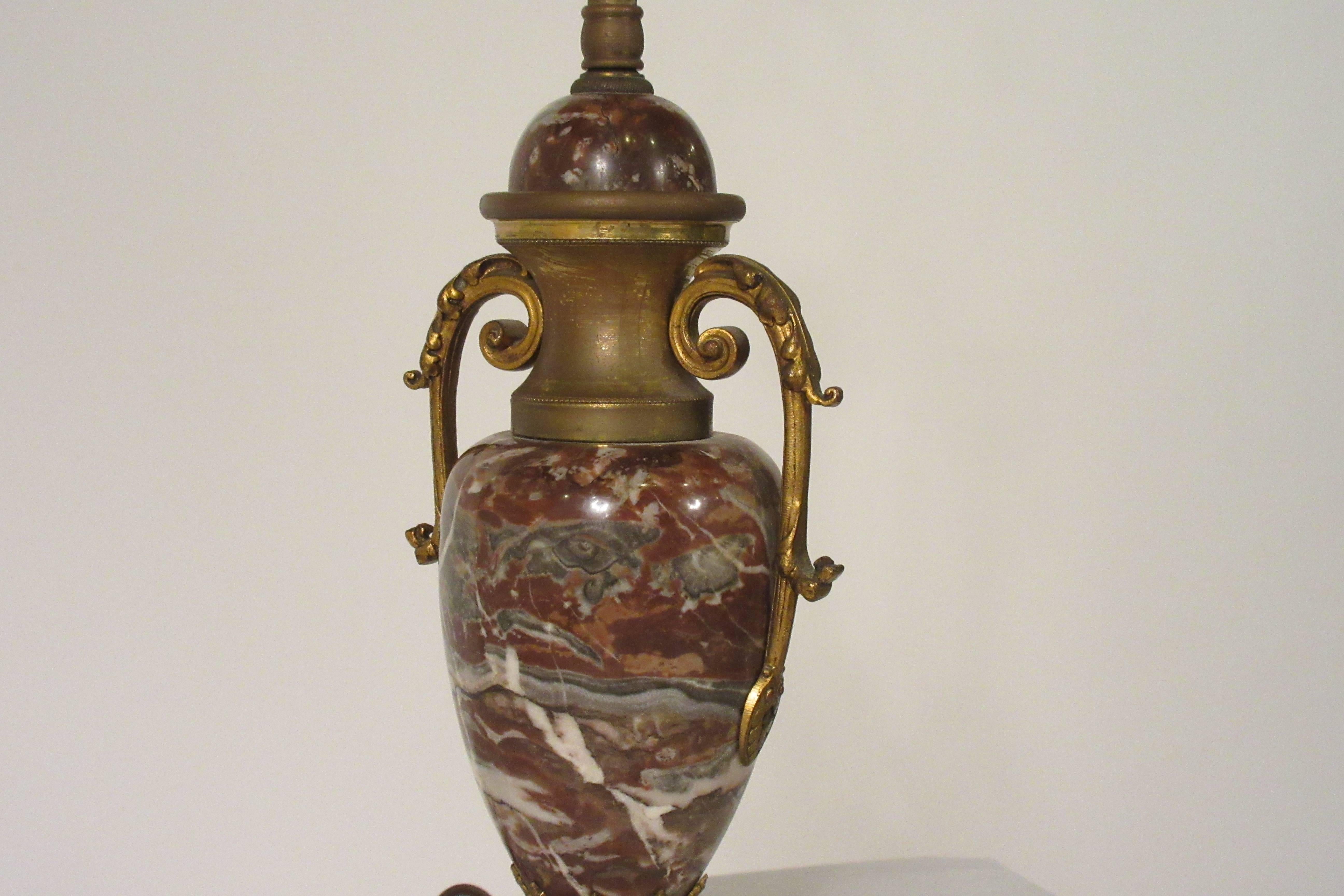 1930s French Marble Table Lamp Brass Accents In Good Condition For Sale In Tarrytown, NY