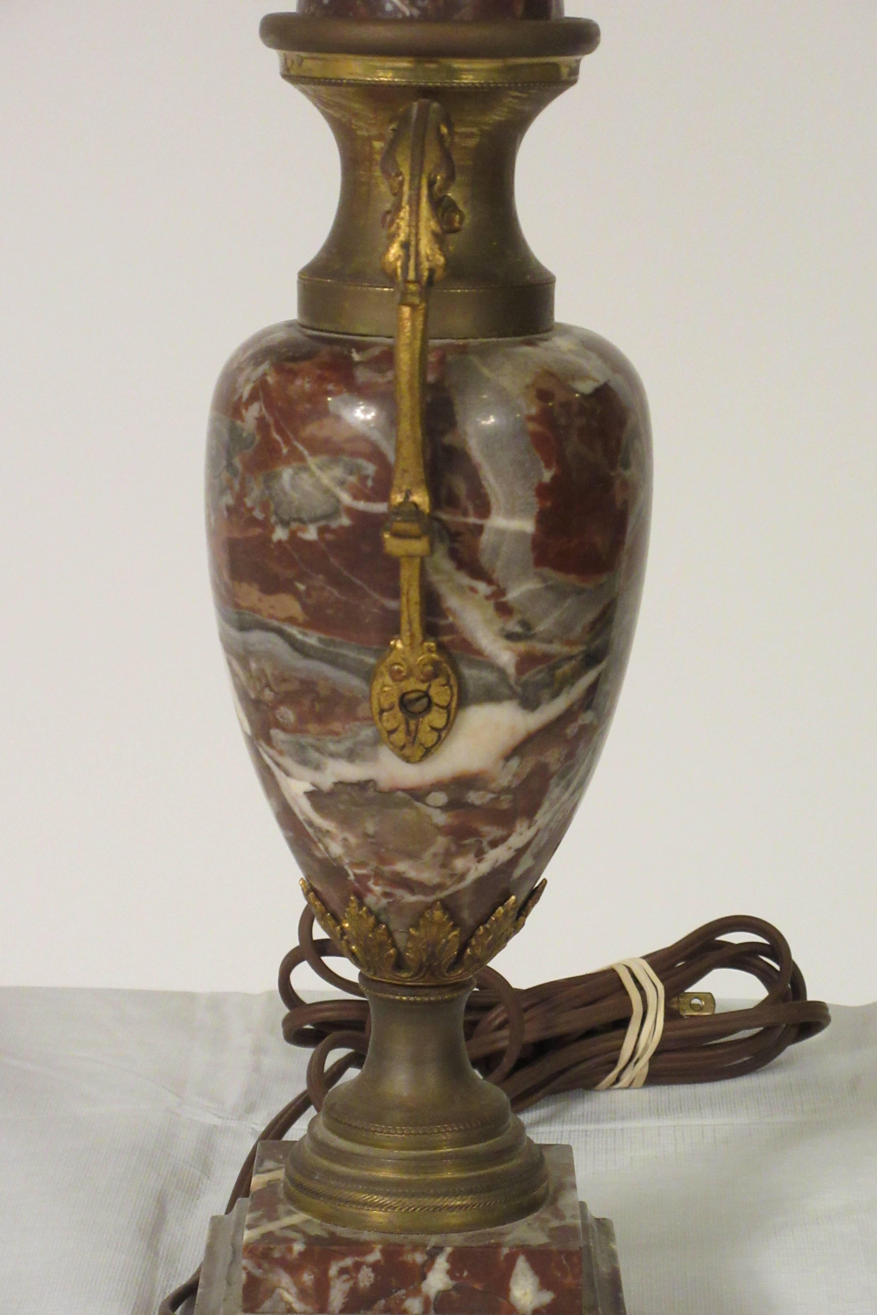 1930s French Marble Table Lamp Brass Accents For Sale 3