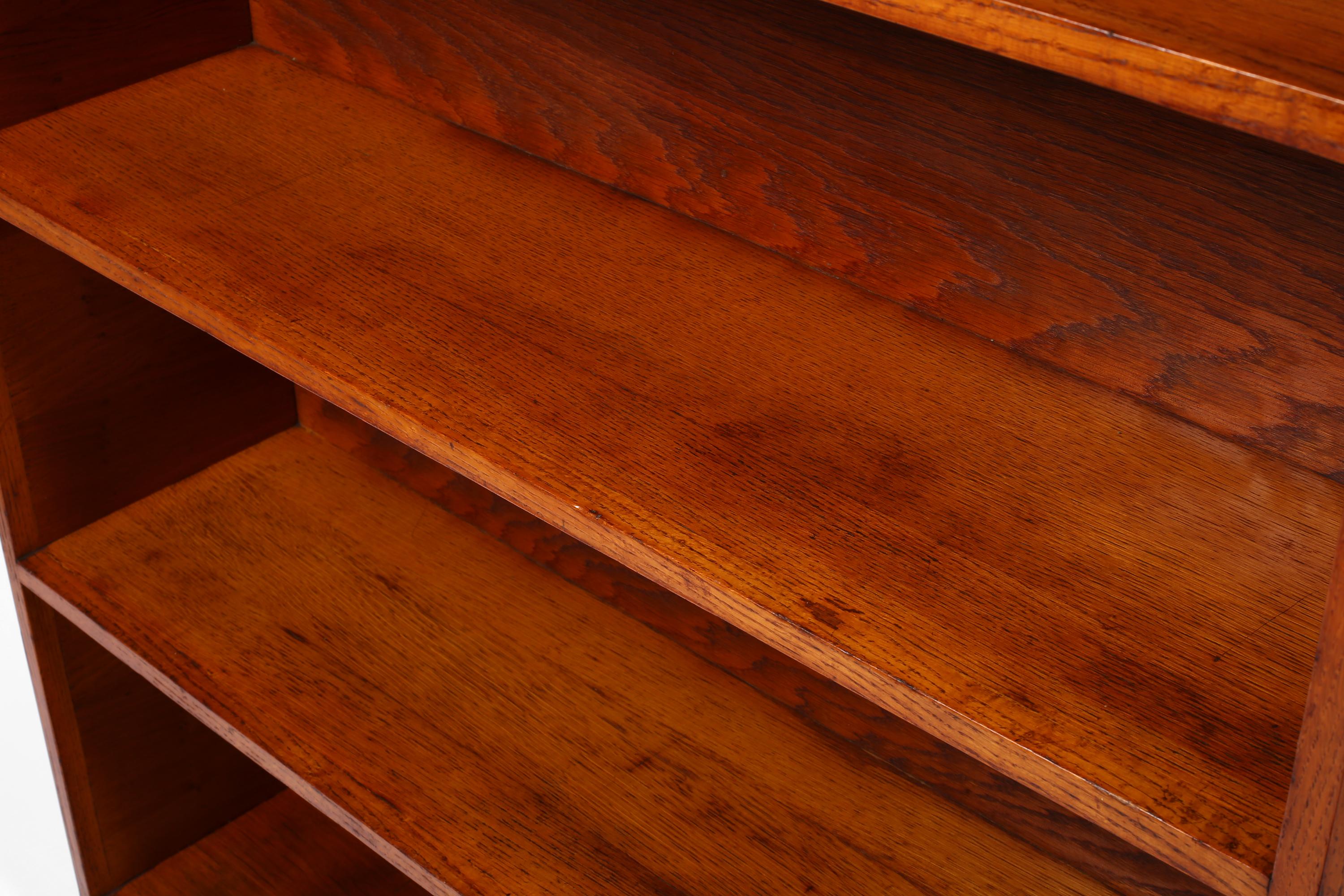 1930s French Modernist Oak Bookcase For Sale 7