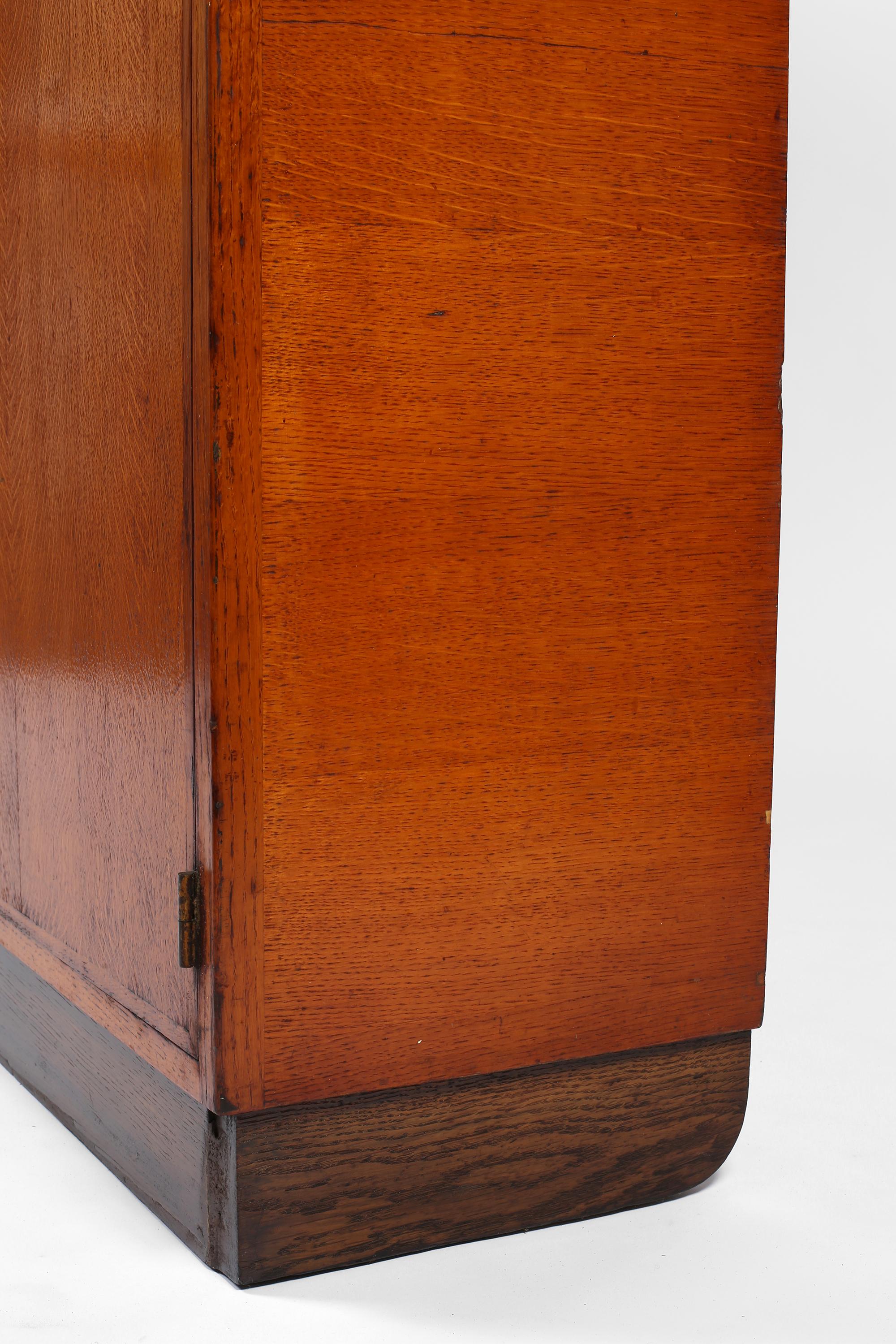 1930s French Modernist Oak Bookcase For Sale 12