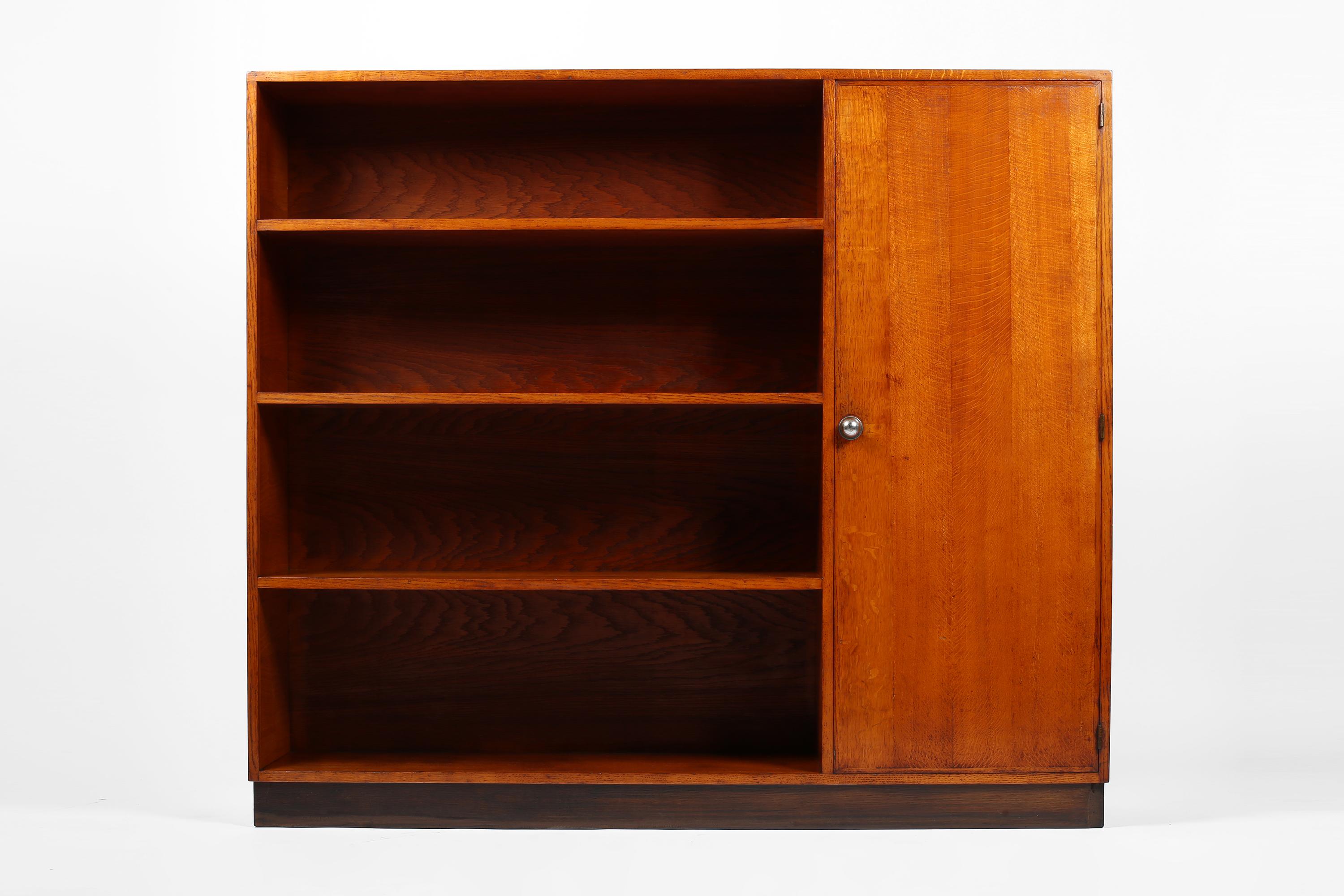 1930s French Modernist Oak Bookcase For Sale 2