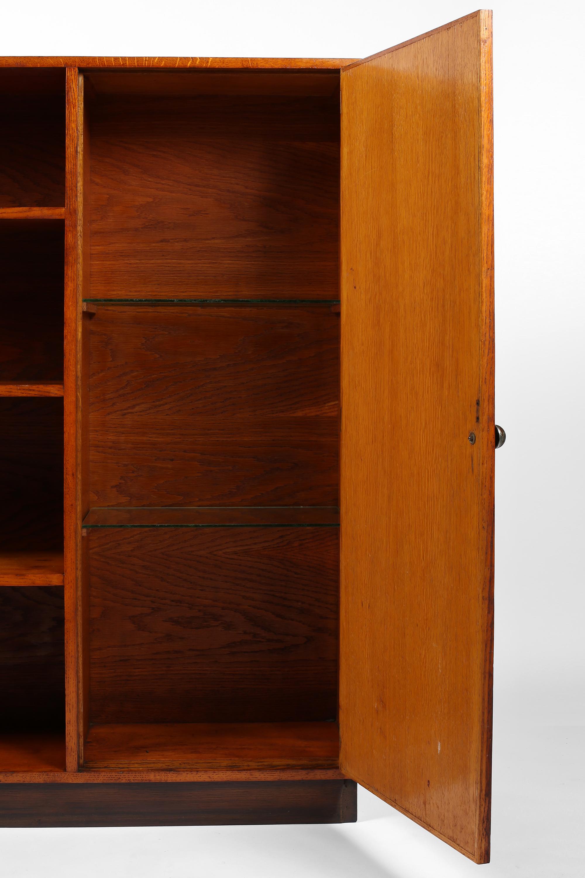 1930s French Modernist Oak Bookcase For Sale 4
