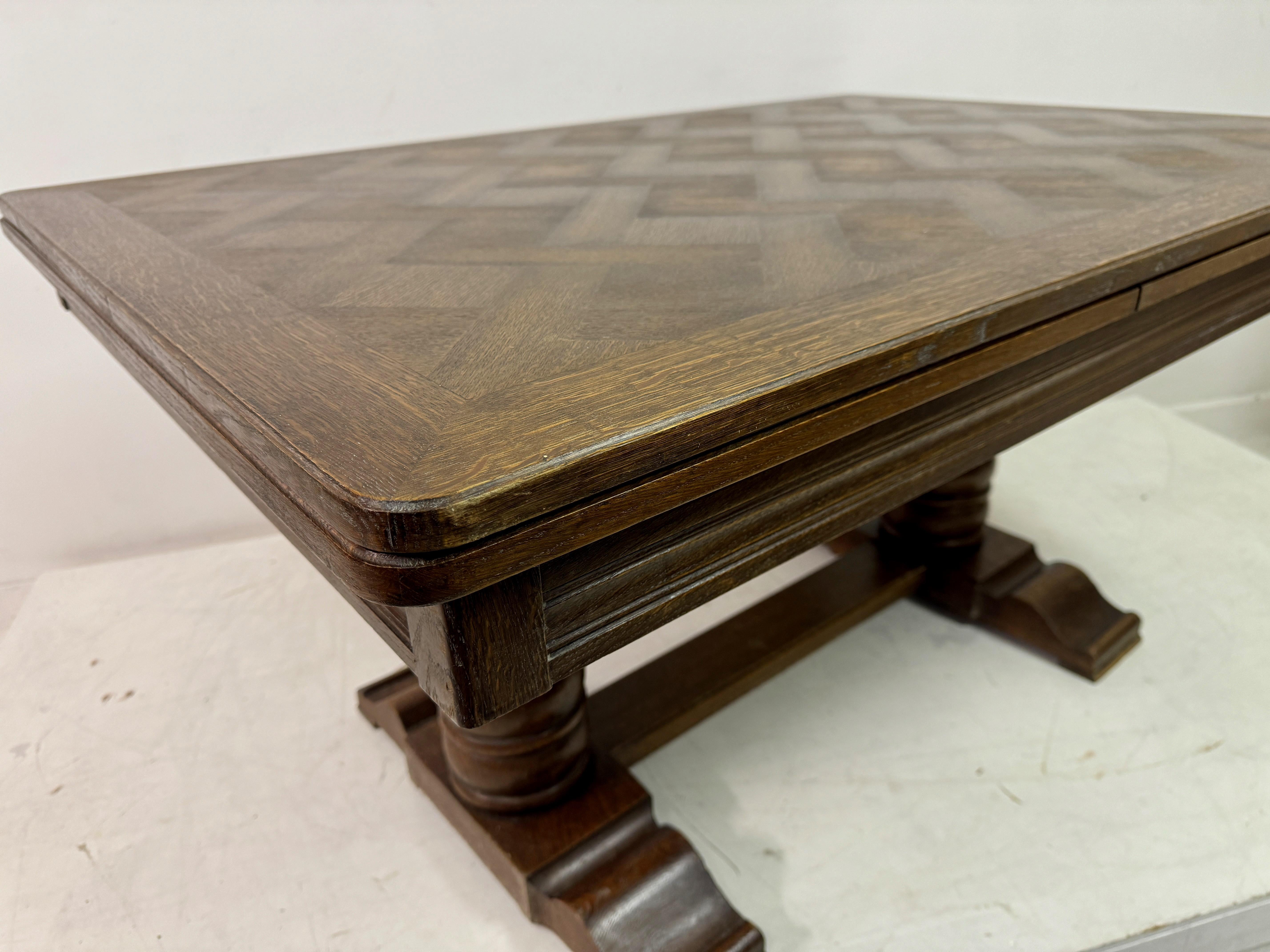 1930s French Oak Extending Dining Table With Turned Bobbin Legs For Sale 5