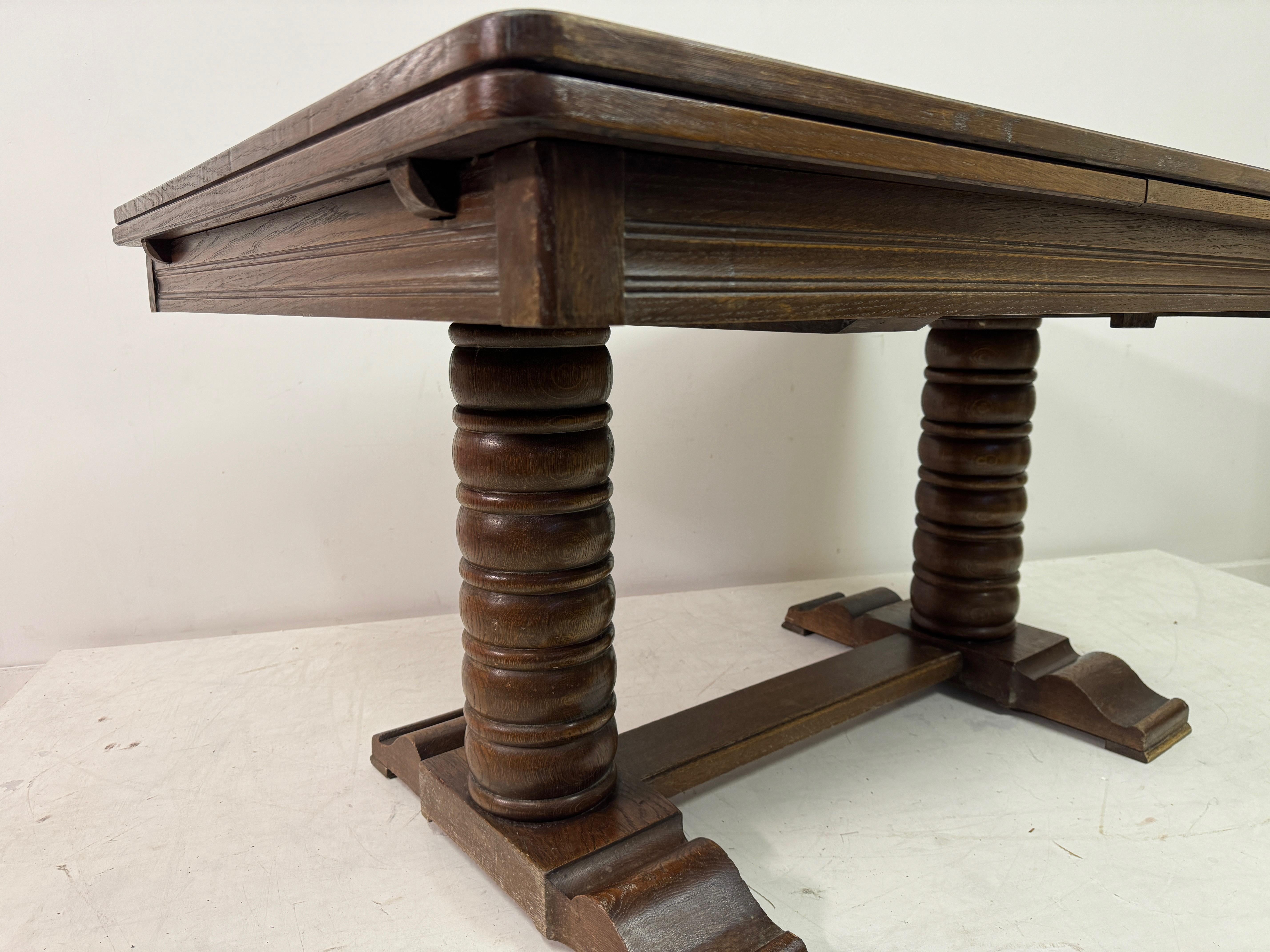 1930s French Oak Extending Dining Table With Turned Bobbin Legs For Sale 6