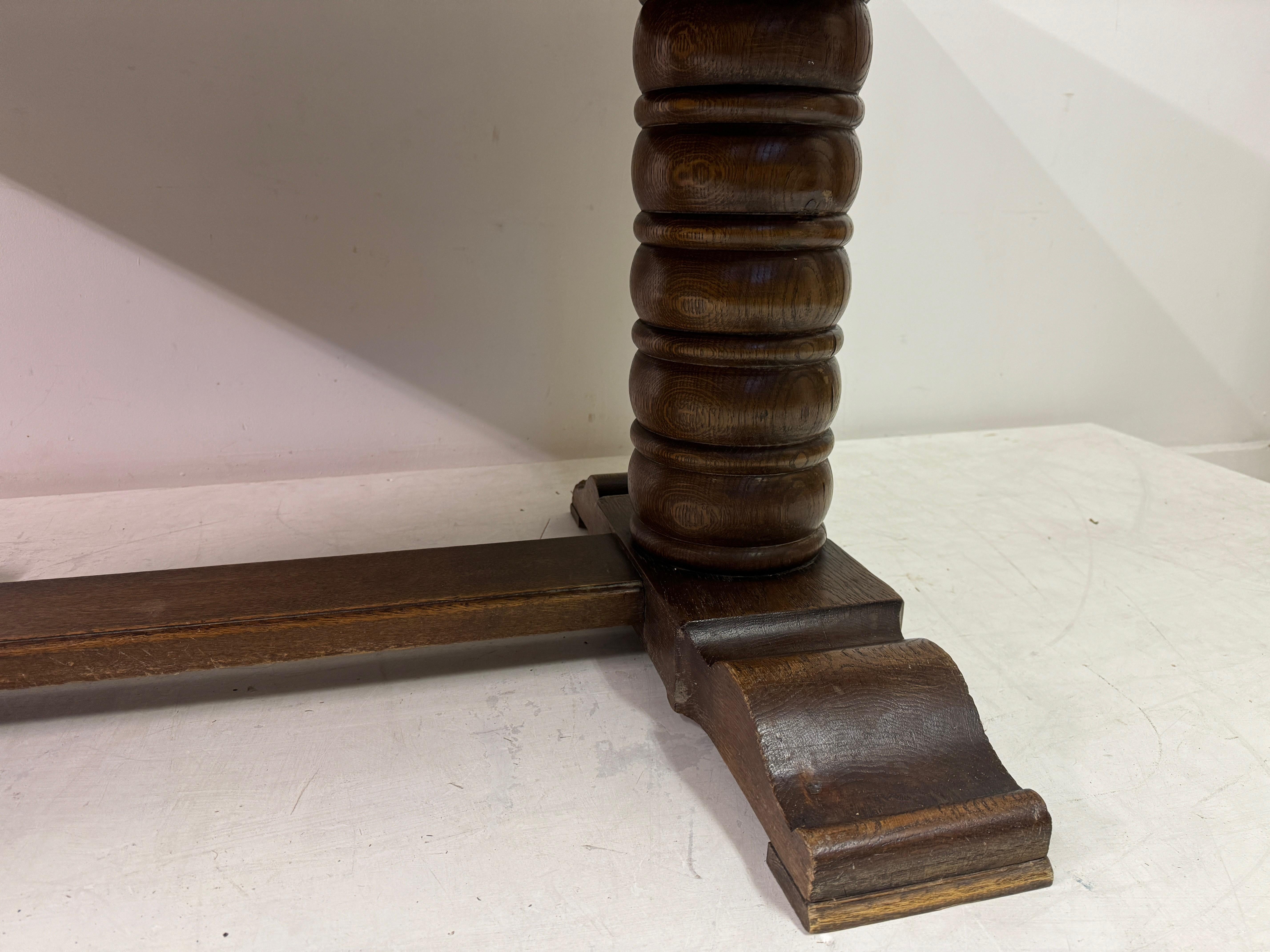 1930s French Oak Extending Dining Table With Turned Bobbin Legs For Sale 2