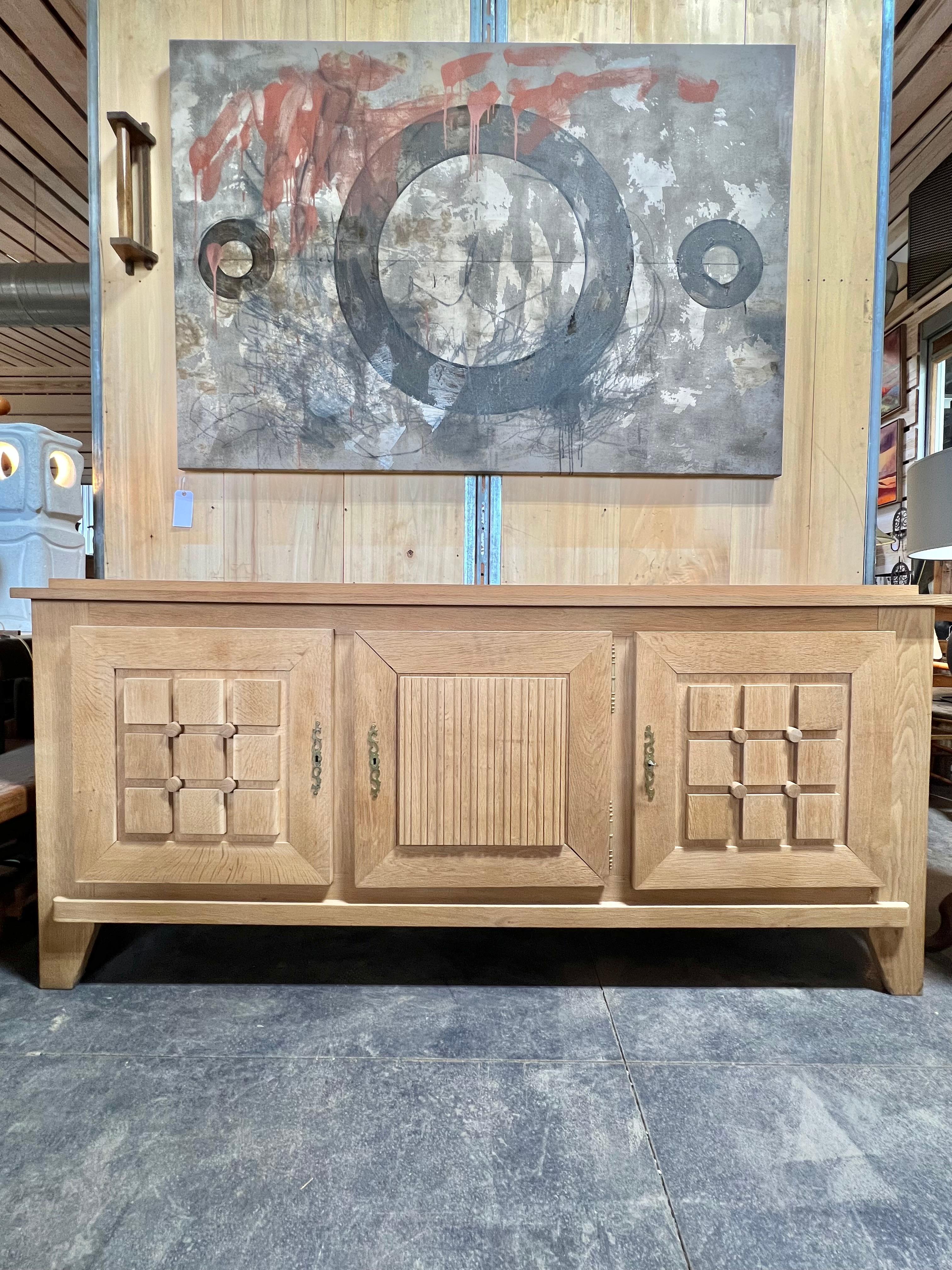 Credenza a tre ante in Oak del 1930. Prodotto in Francia 