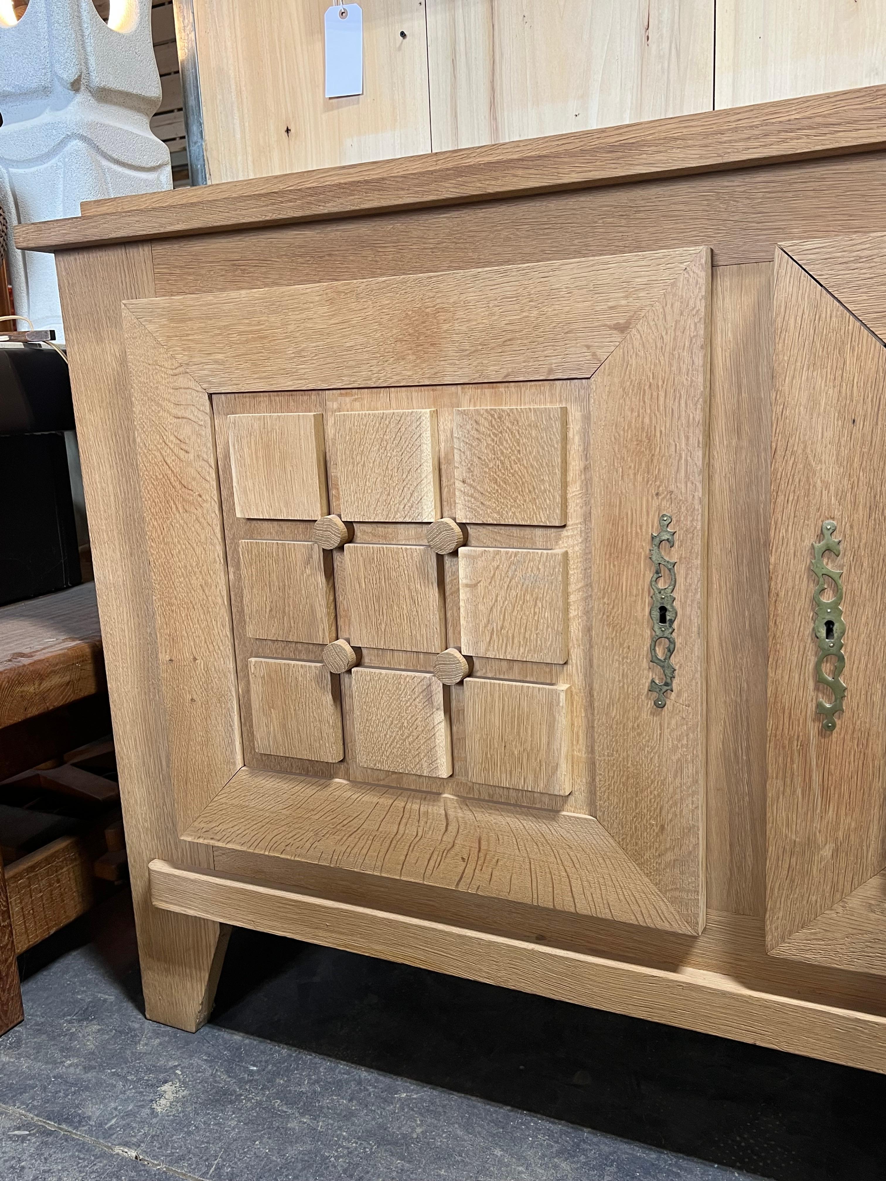 Credenza francese in Oak del 1930 In condizioni buone in vendita a Chicago, IL