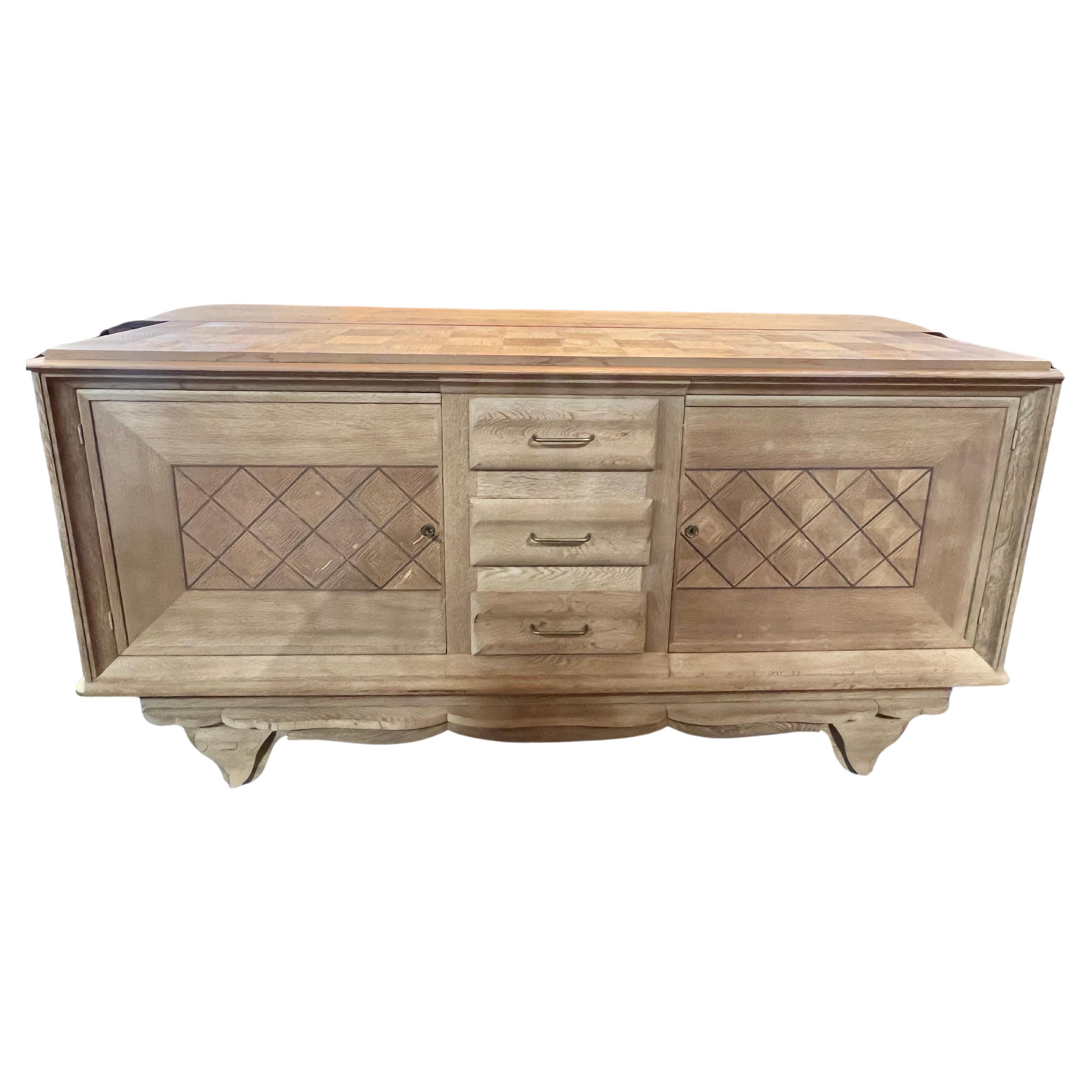 Buffet en chêne français des années 1930