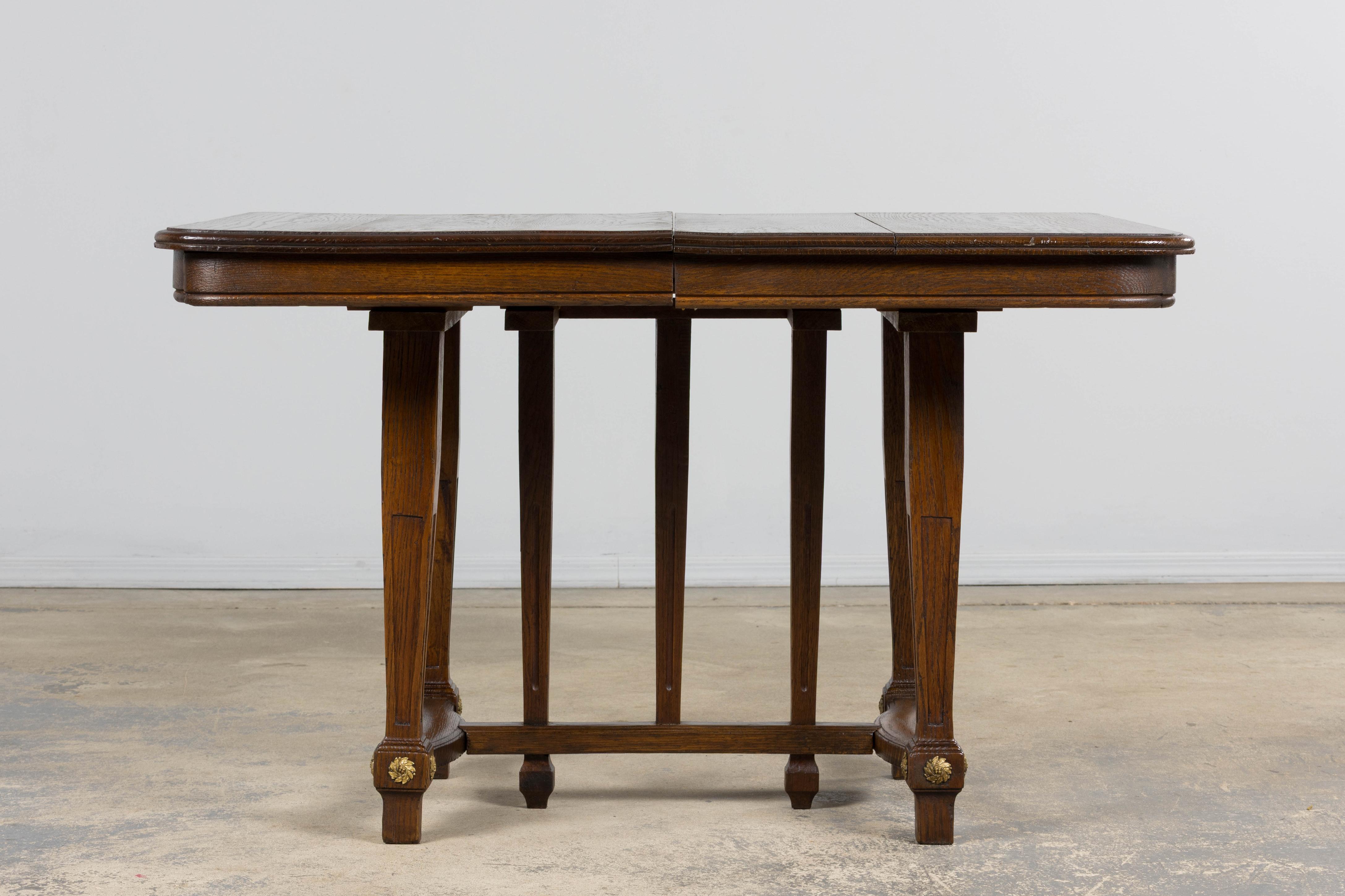 20th Century 1930s French Parisian Art Deco Oak Extendable Dining Table For Sale