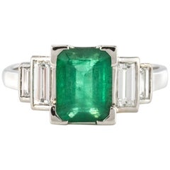 1930s French Platinum Art Deco Emerald Diamond Ring