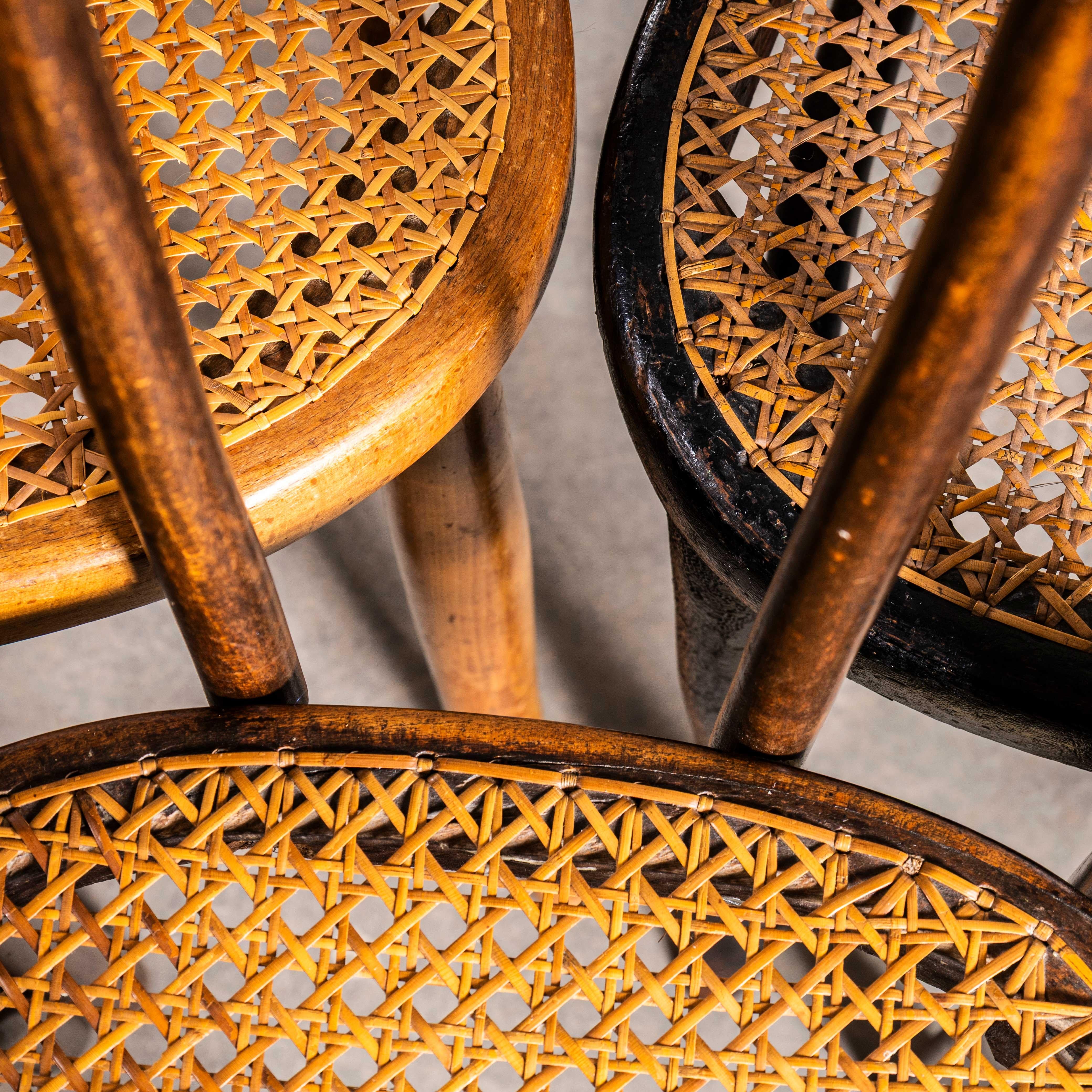 Metà XX secolo Sedie da pranzo francesi con schienale a cerchio singolo e sedile a canne degli anni '30 - set di sei in vendita