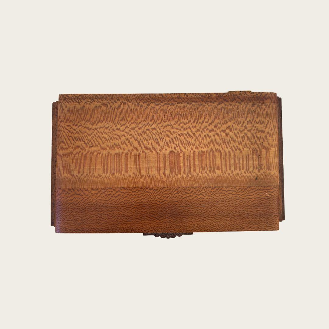 1930s French Solid Birdseye Maple Art Deco Box For Sale 2