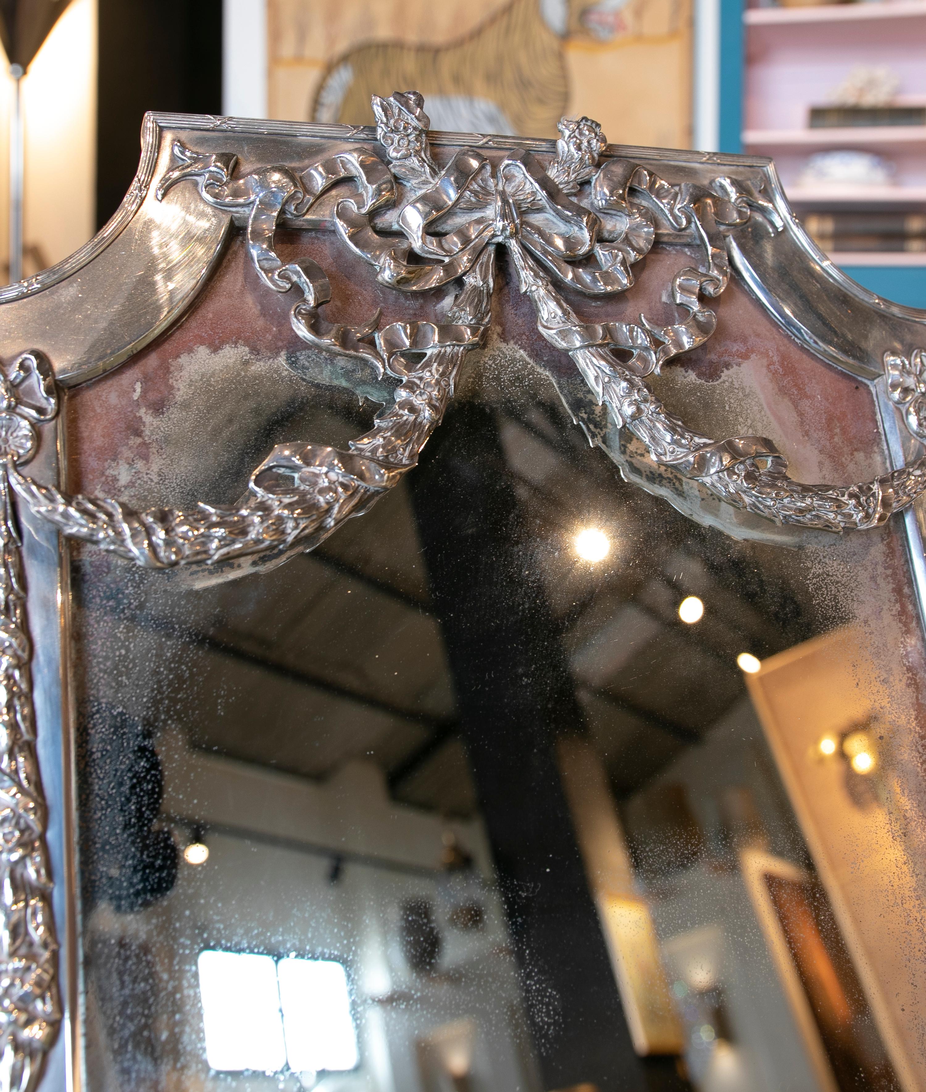1930s French Table Mirror in Silver Plated Metal with Wooden Back 3